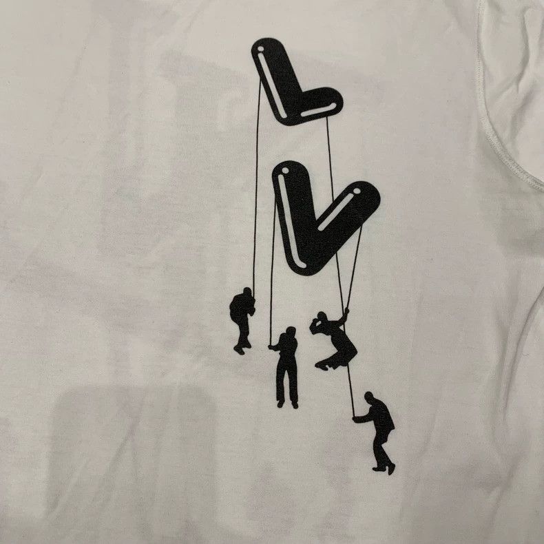 Louis Vuitton LOUIS VUITTON White paratrooper short sleeve Size US M / EU 48-50 / 2 - 9 Thumbnail