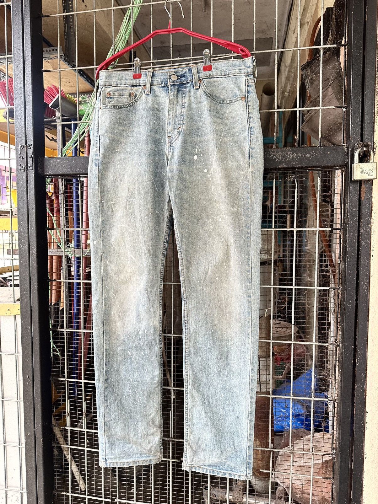 Levi's Vintage Clothing 👹Levi’s 505 Straight Cut Paint Splatters Jeans Size US 30 / EU 46 - 6 Thumbnail
