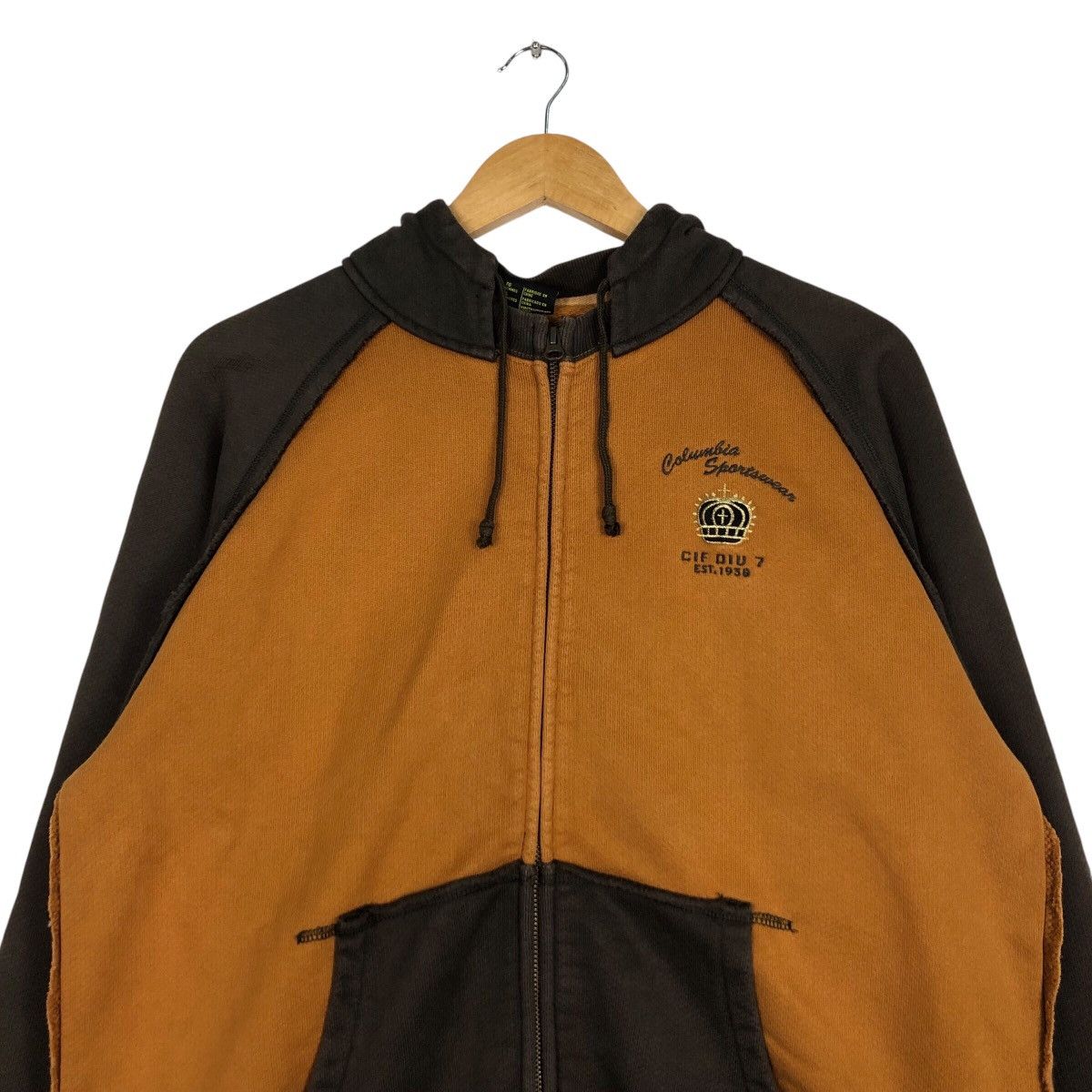 Columbia × Vintage Rare Columbia Sweater Hoodie Hiking Vintage Medium Size US M / EU 48-50 / 2 - 2 Thumbnail