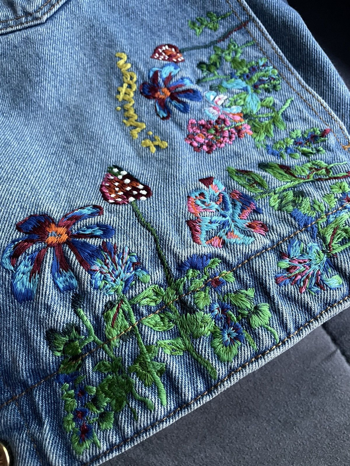 Louis Vuitton Louis Vuitton Floral Embroidered Denim Jacket Size US M / EU 48-50 / 2 - 4 Thumbnail