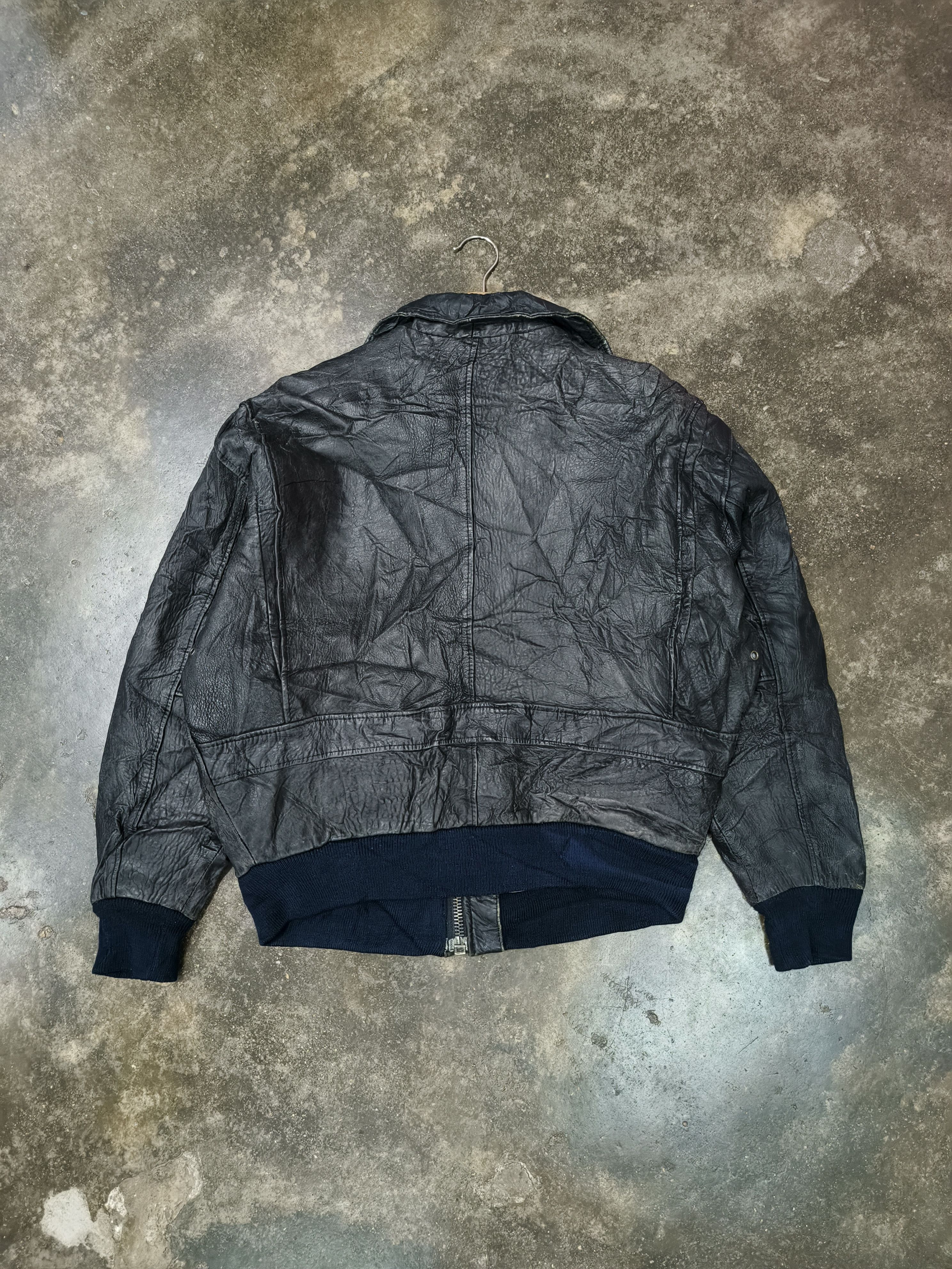 Avirex True Vtg DISTRESSED Avirex Map Lining Type G1 Us Navy Jacket Size US L / EU 52-54 / 3 - 7 Thumbnail
