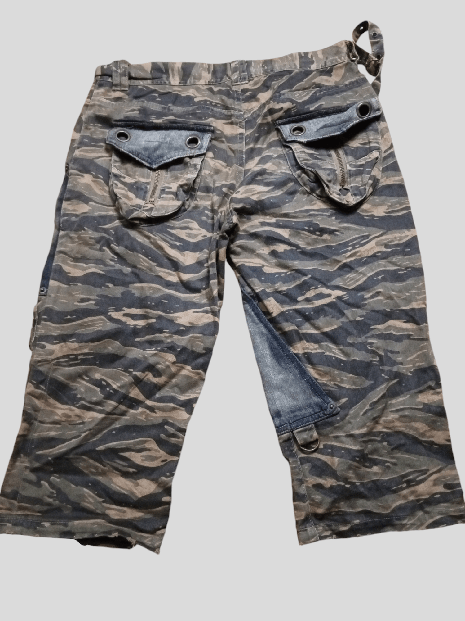 Japanese Brand CLONEDEVGRU CAMO TIGET 3Q MULTIPOCKET RARE Size US 31 - 2 Thumbnail