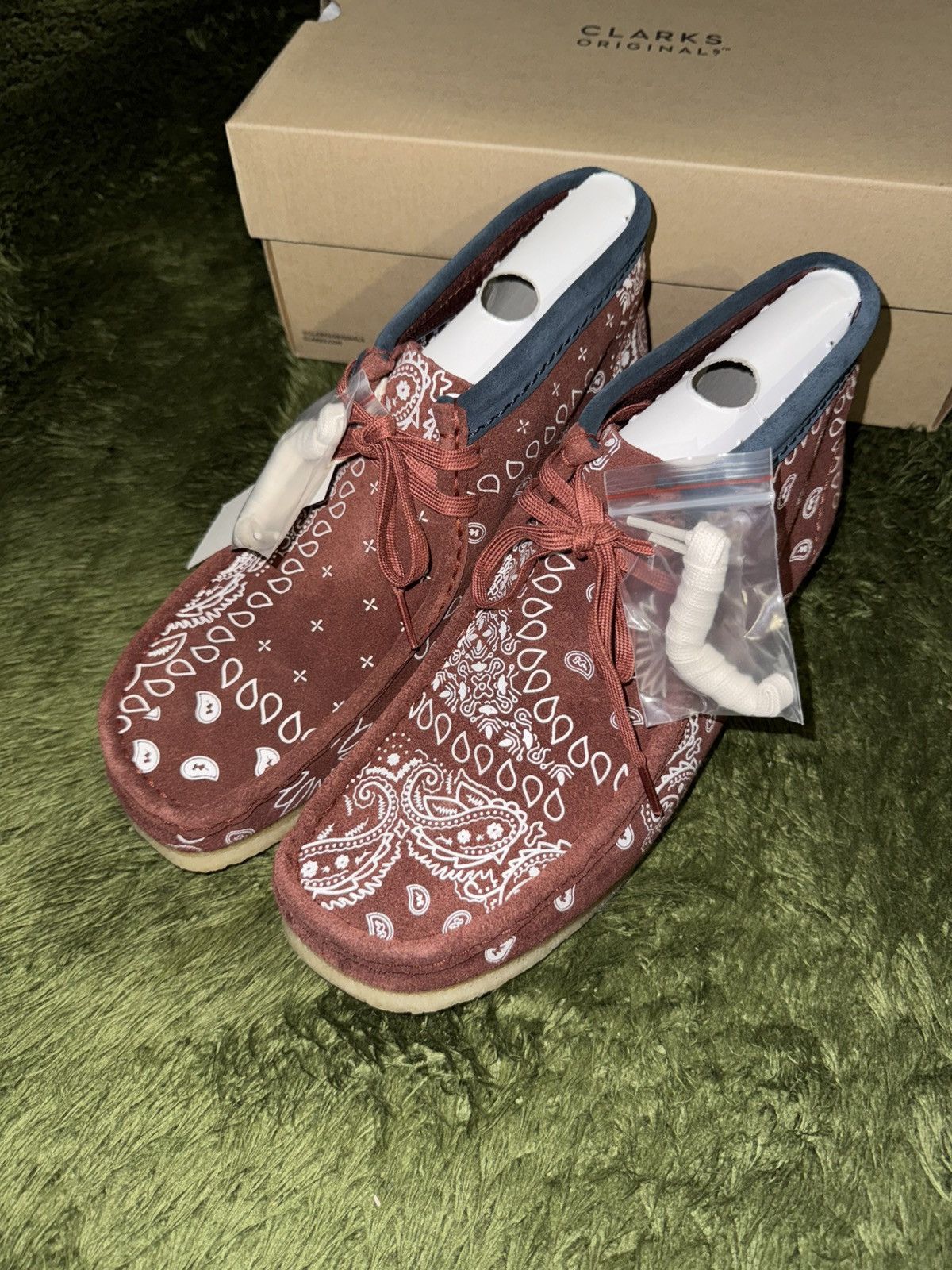 Clarks [UK 8.5] Clarks Wallabee Boot Paisley Bricks Size US 9 / EU 42 - 2 Thumbnail
