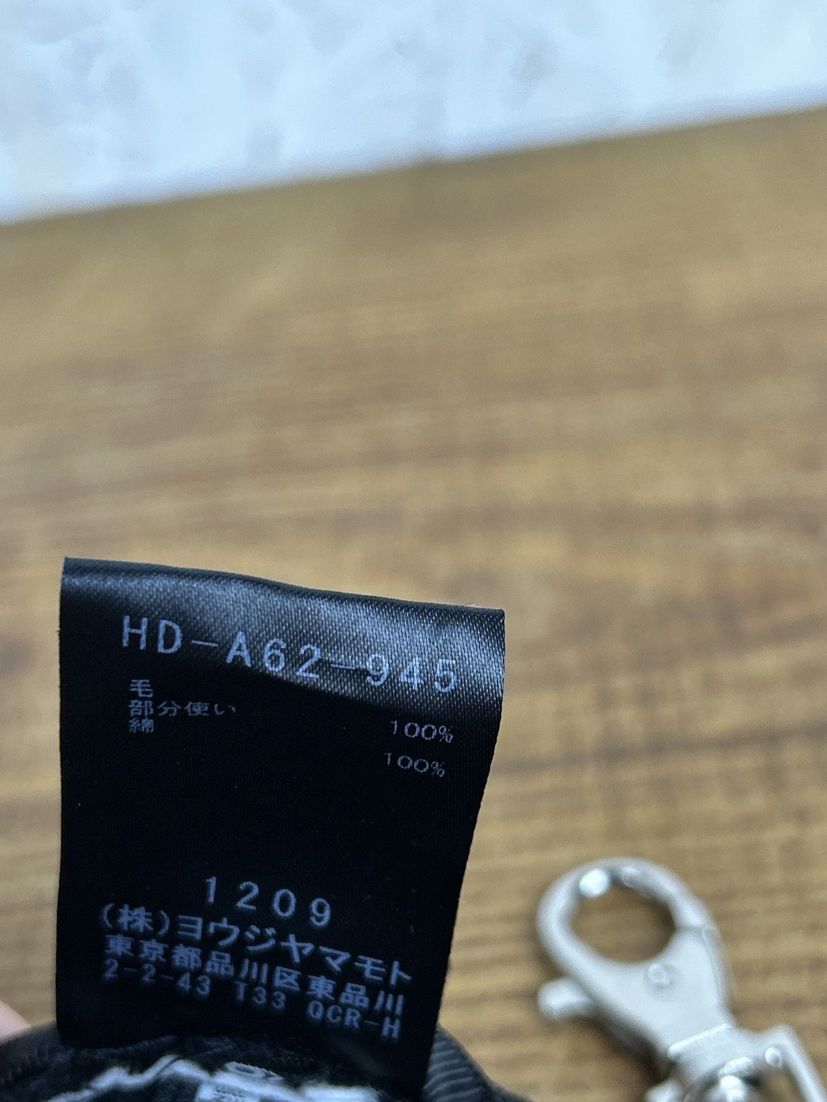 New Era × Yohji Yamamoto Yohji Yamamoto x New Era Cap Keychain Bag Charm Black Size ONE SIZE - 8 Thumbnail