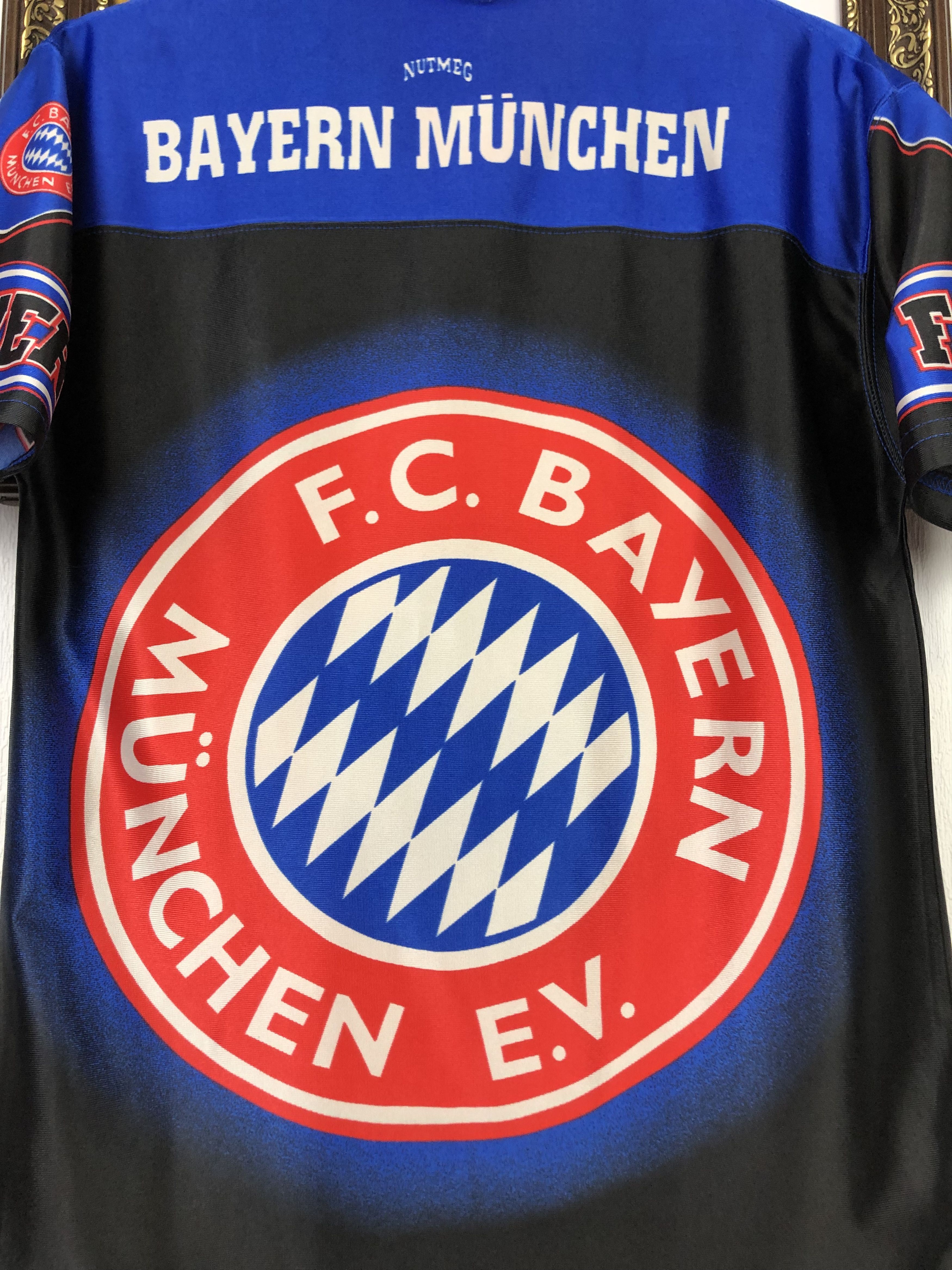 Nutmeg Vintage Nutmeg Bayern Munich Football Shirt Over Print Size US S / EU 44-46 / 1 - 9 Thumbnail