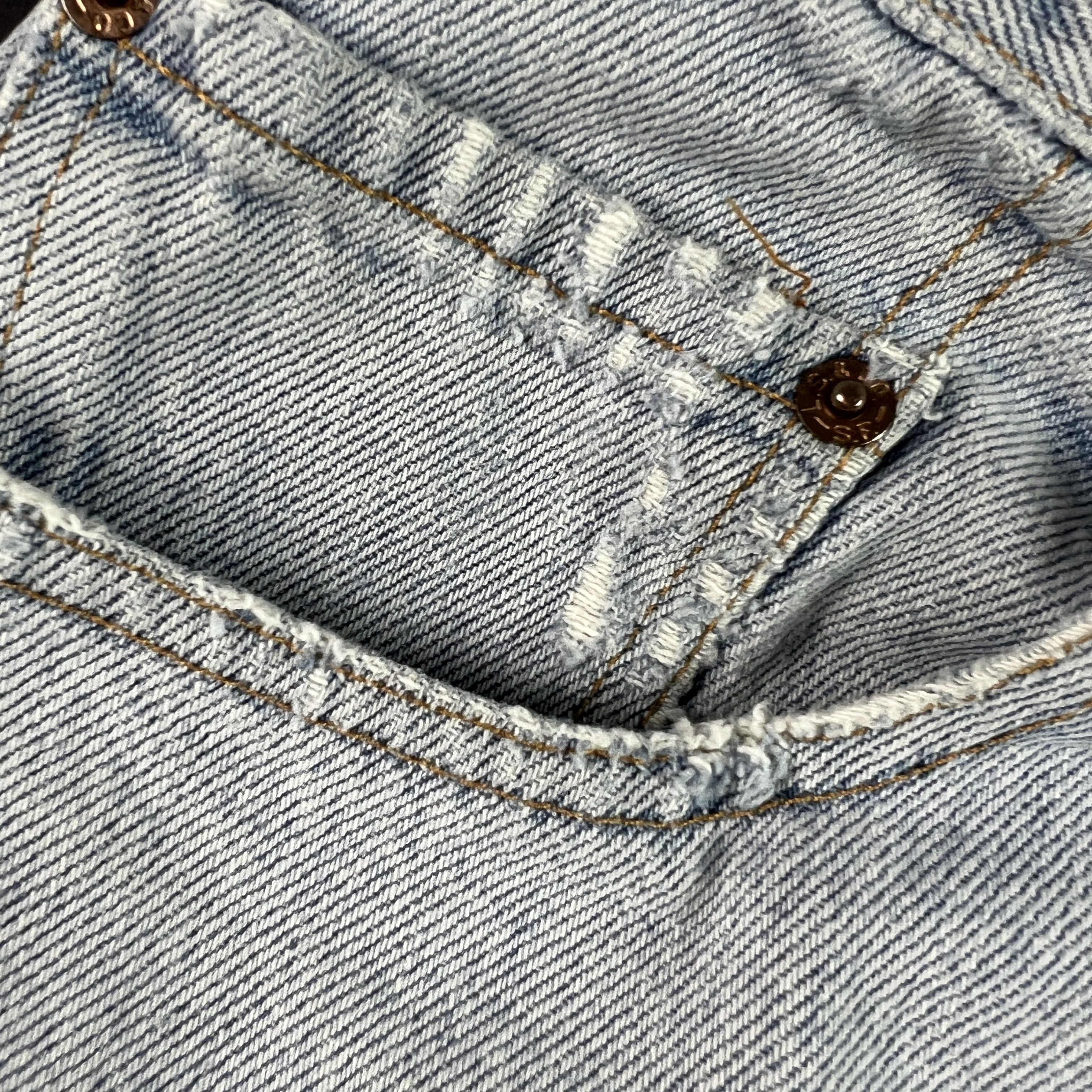 Levi's Y2K Levi's Jeans 560 Loose Tapered Blue Faded Cotton Denim Size US 35 - 4 Thumbnail