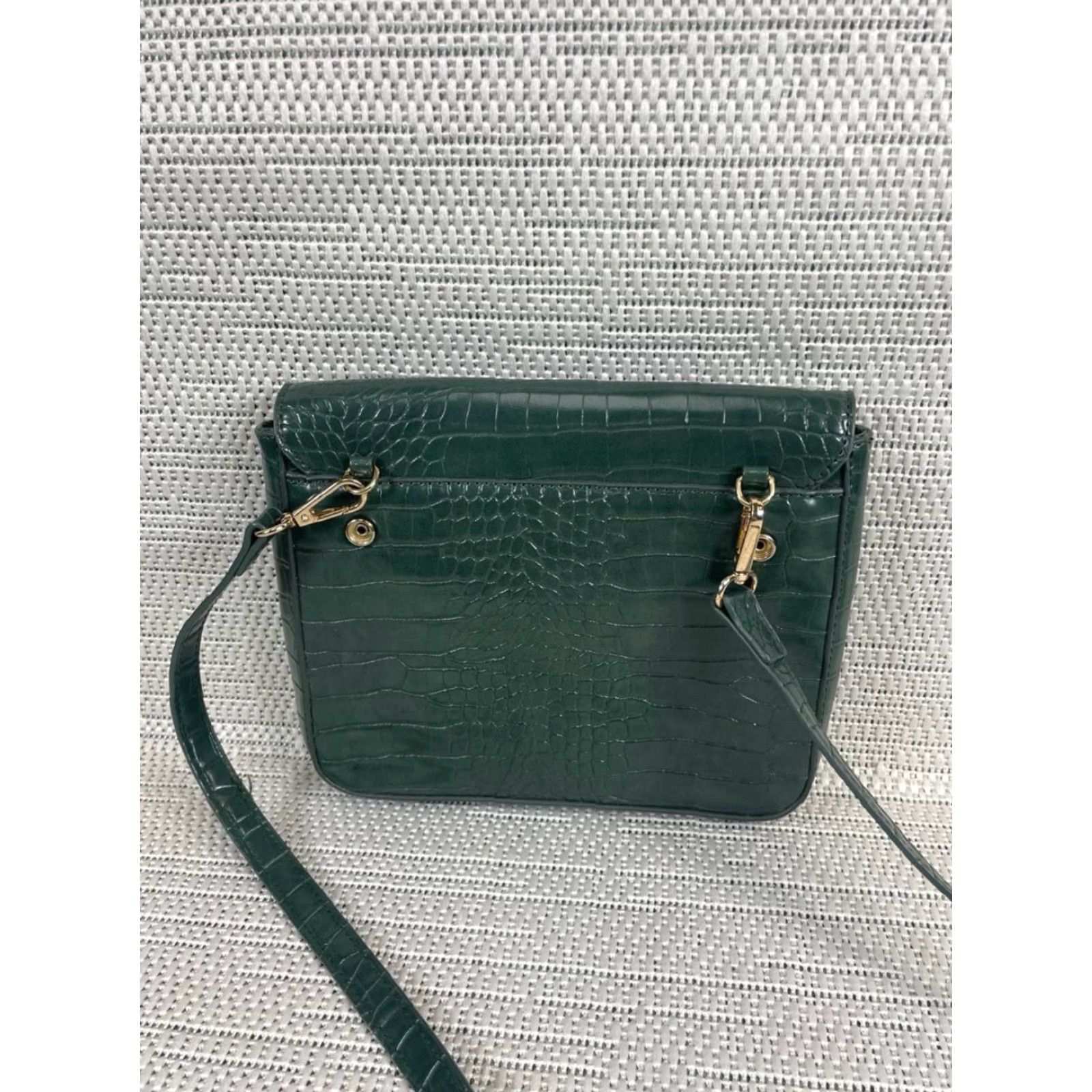 Vintage Silvian Heach Bag Womens Green Embossed Croc Leather Adjustable Strap Crossbody Bag - Medium, 9x8 inches, Green, Non-plied? Size ONE SIZE - 3 Thumbnail