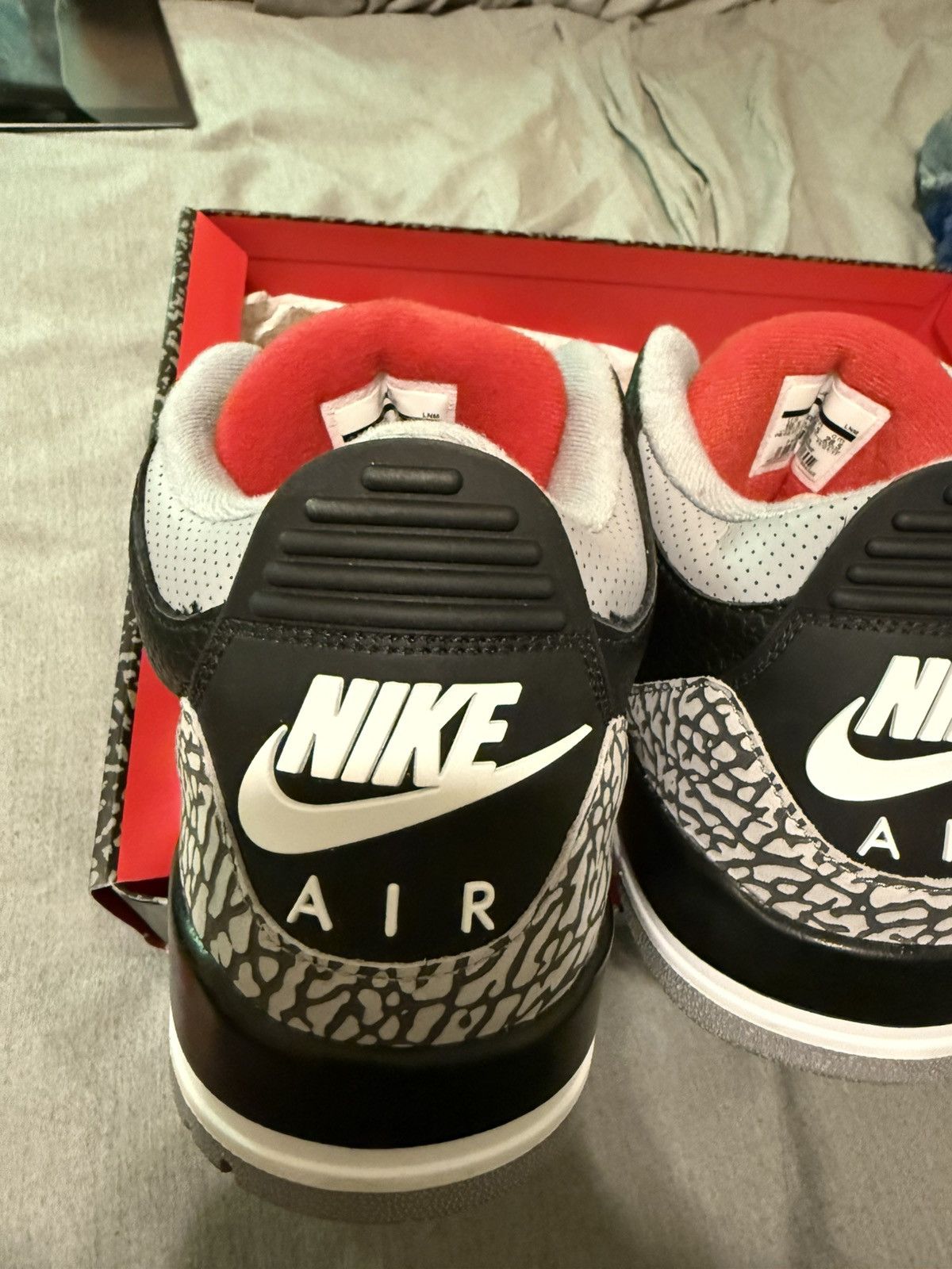 Jordan Brand × Nike Air Jordan 3 Black Cement 2018 Size US 10.5 / EU 43-44 - 15 Thumbnail