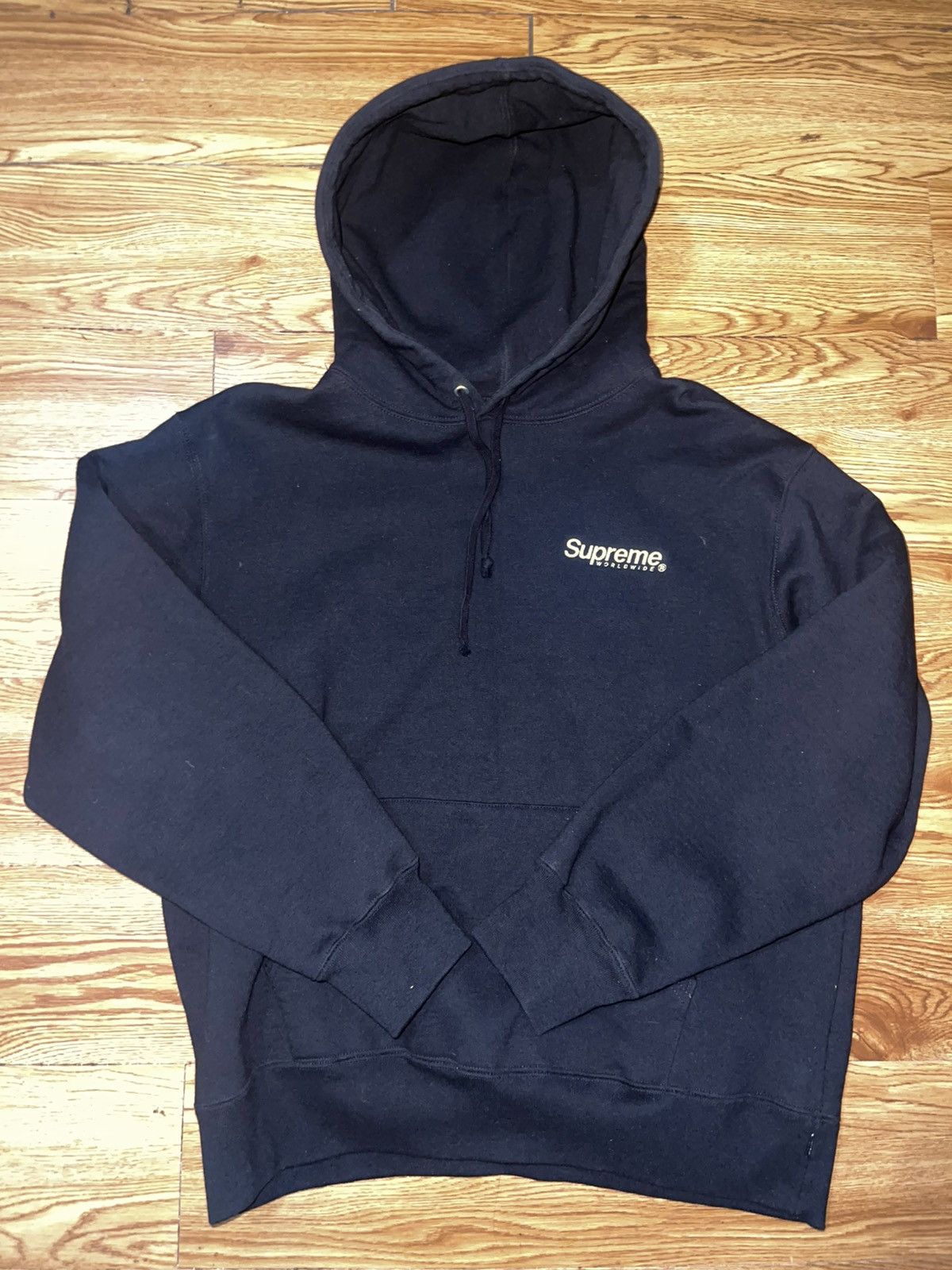 Supreme Supreme Worldwide Hooded Sweatshirt Black SS23 Size US M / EU 48-50 / 2 - 2 Thumbnail