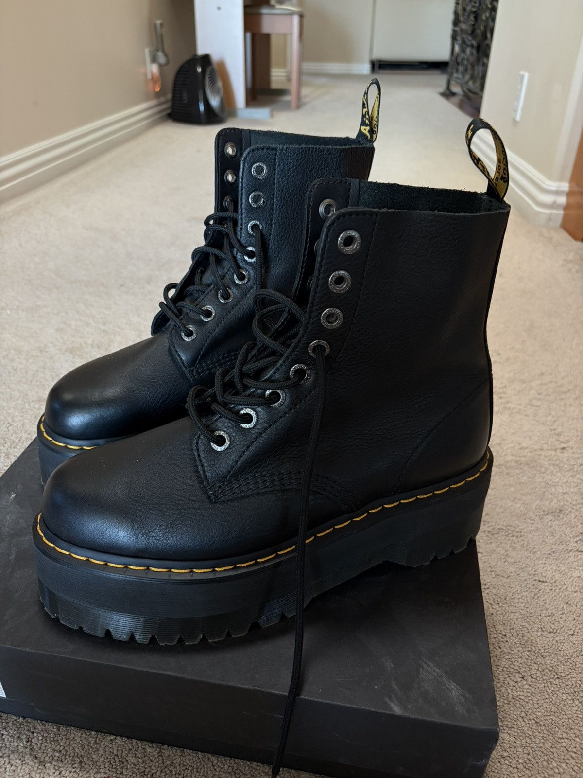 Dr. Martens Height Boosting Dr Martens Platform 1460 Pascal Max Boots Size US 11 / EU 44 - 2 Thumbnail