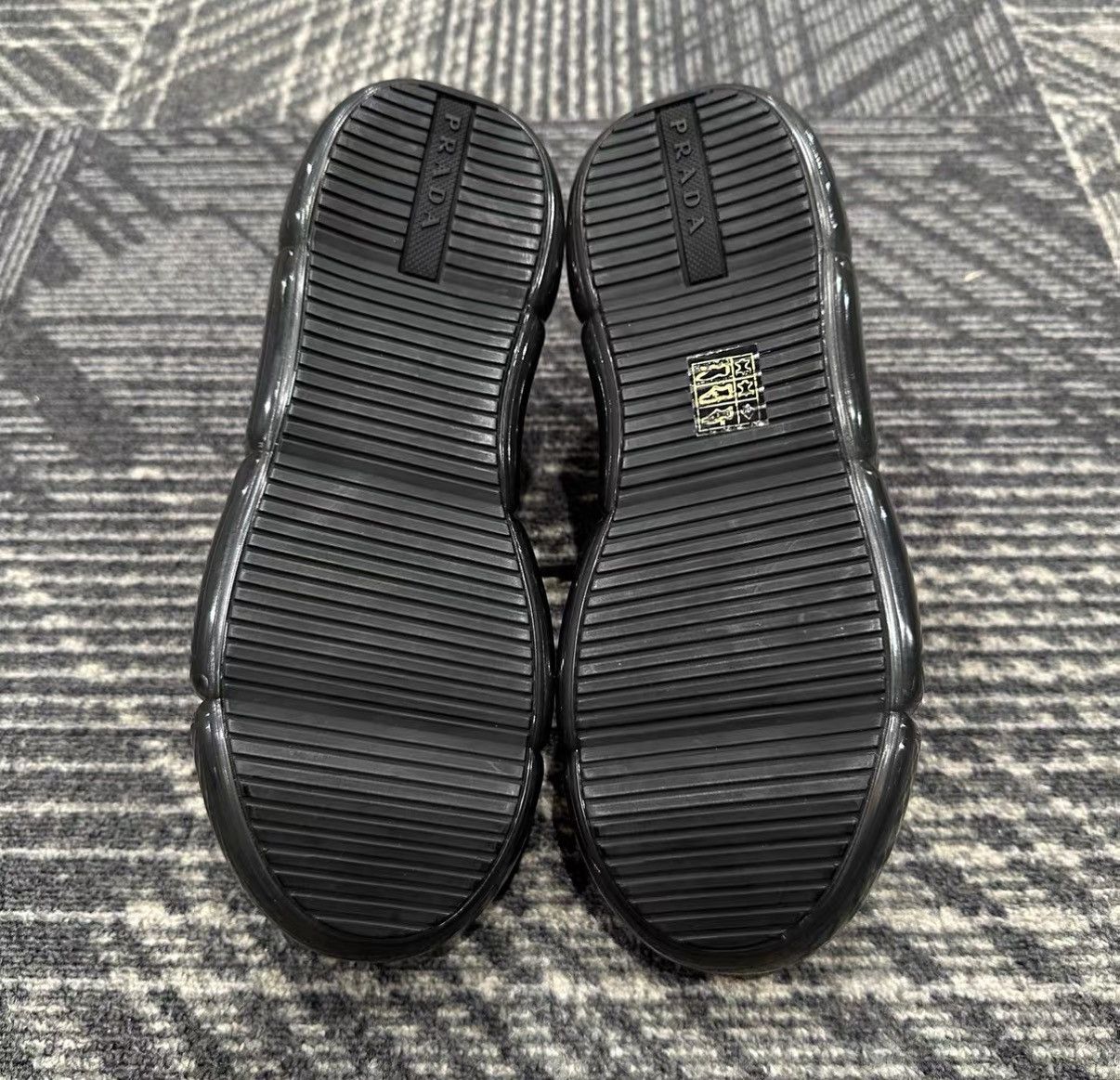 Prada Prada Black Box Calfskin Transparent Platform Loafers J42 Size US 6.5 / IT 36.5 - 7 Thumbnail