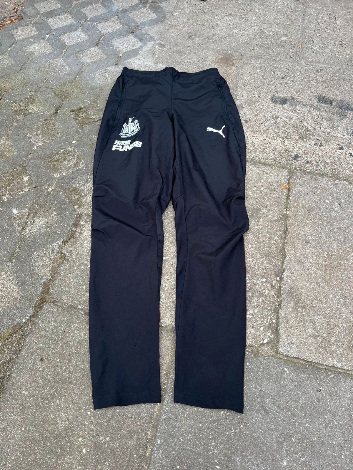 Puma Black Puma x Newcastle Soccer Training Pants S Size US 30 / EU 46 - 2 Thumbnail