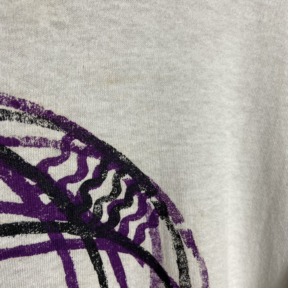 Vintage Vintage 90s Circles Eyes Art Graphic Single Stitch T-Shirt Size US XL / EU 56 / 4 - 10 Thumbnail