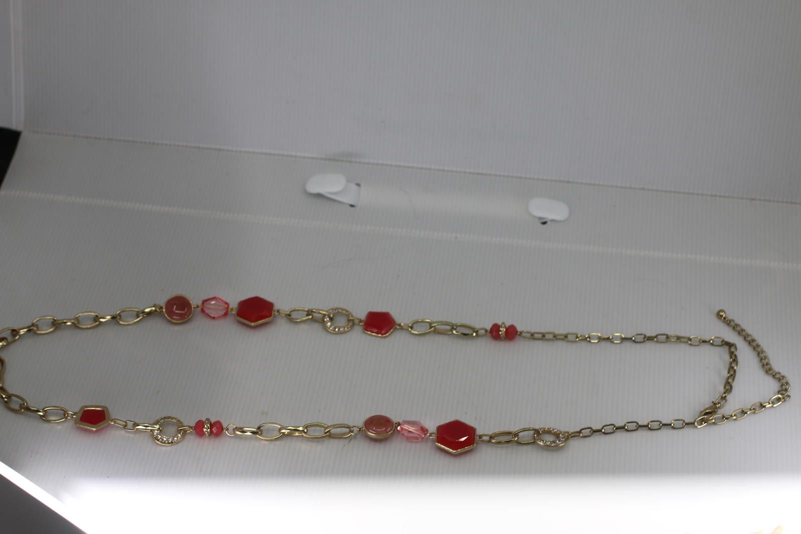 The Unbranded Brand VTG Gold Tone Red Glass Bead Necklace Geometric Stone Chain Size ONE SIZE - 1 Thumbnail