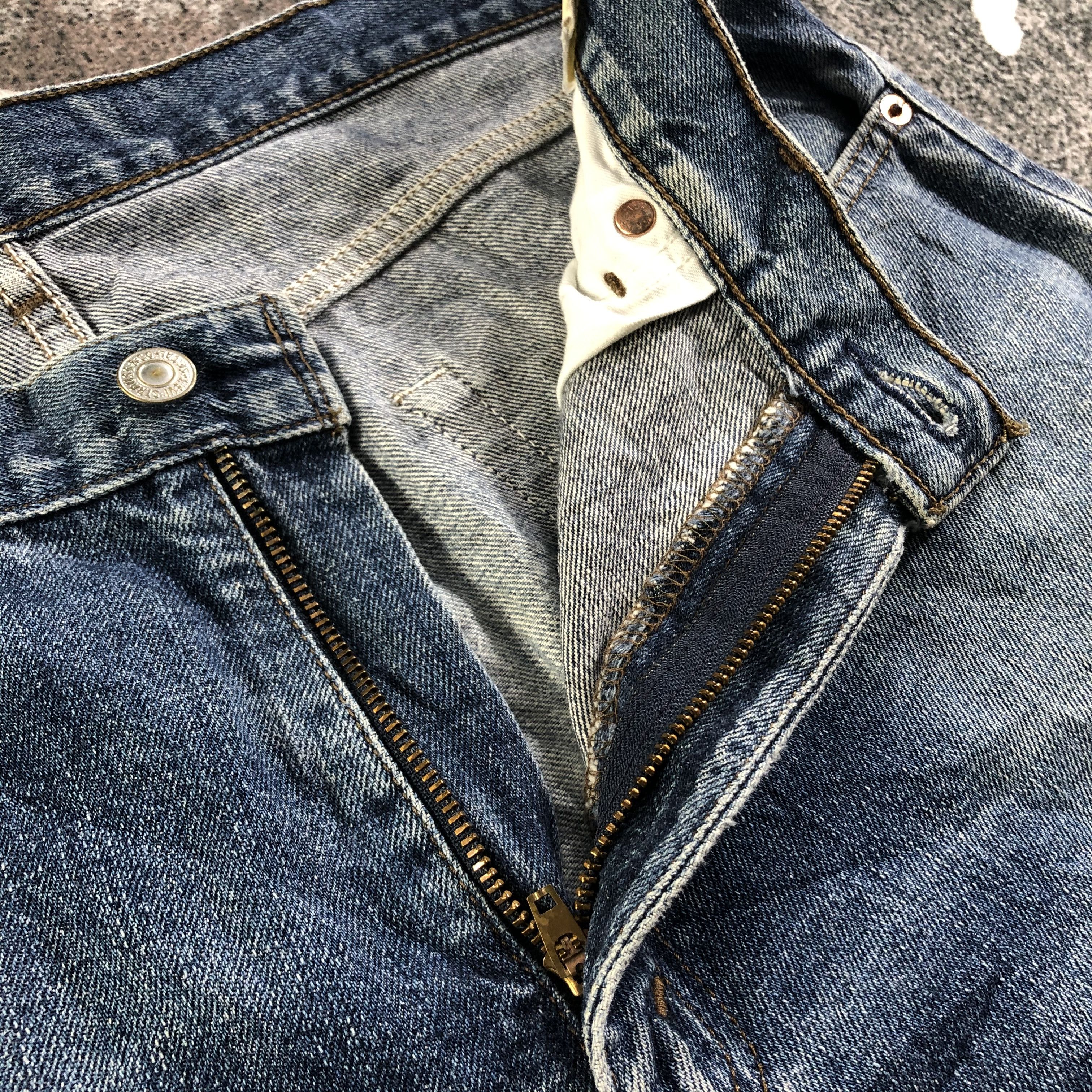 Levi's Vintage Levis 533 Jeans Ripped Denim KJ2823 Size US 35 - 8 Thumbnail