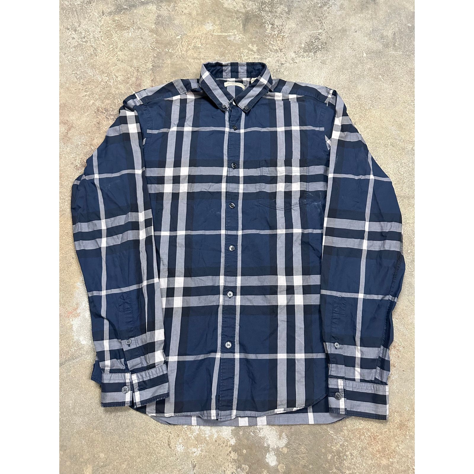 Burberry Burberry Stripe Polo Button Up Navy White Used Medium Size US M / EU 48-50 / 2 - 1 Thumbnail