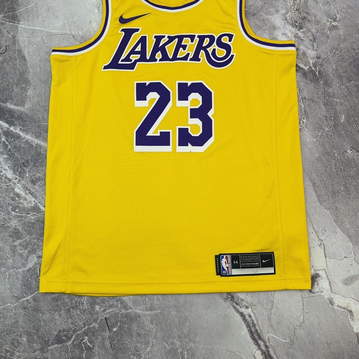 NBA × Nike Nike Swingman Los Angeles Lakers LeBron James #23 Jersey M Size US M / EU 48-50 / 2 - 5 Thumbnail