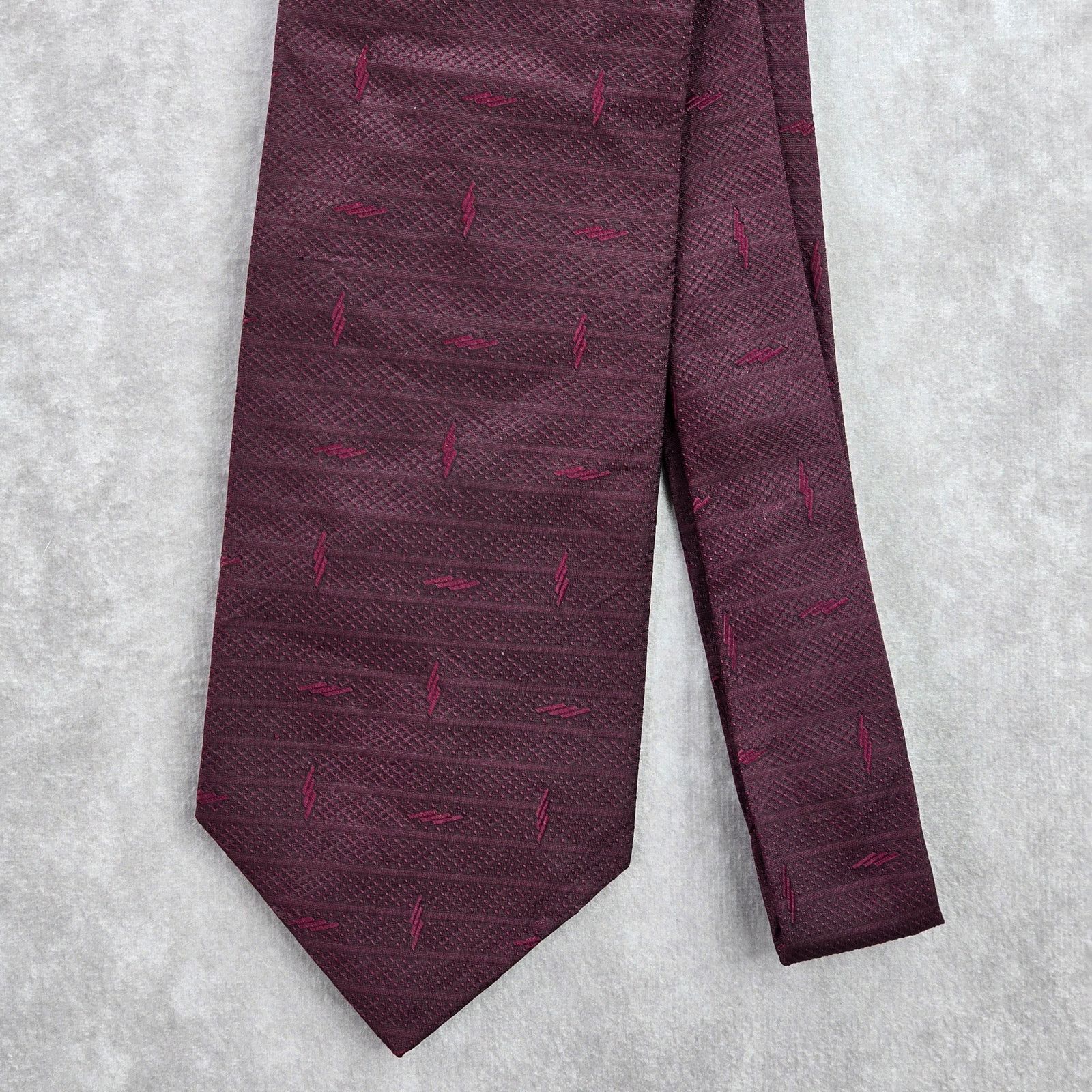 Other Kenneth Cole New York Burgundy Maroon Stripe Silk Neck Tie Size 28 - 2 Thumbnail