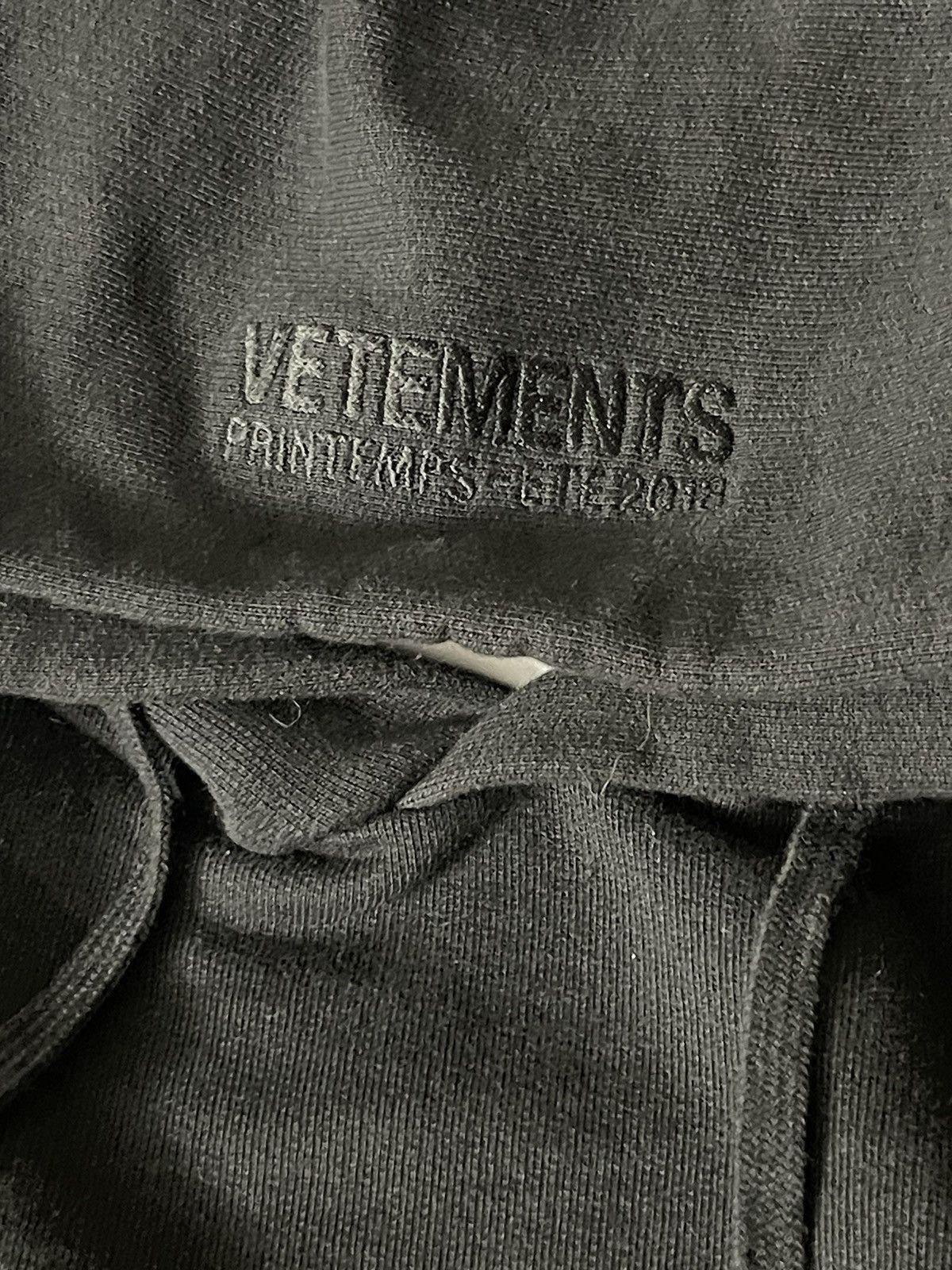 Vetements Vetements SS18 Deconstructed Wash Tag Hoodie Size US M / EU 48-50 / 2 - 7 Thumbnail