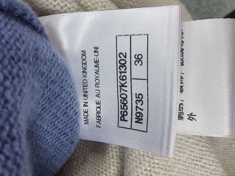 Chanel Chanel V-neck color-blocked knitwear Size XS / US 0-2 / IT 36-38 - 9 Thumbnail