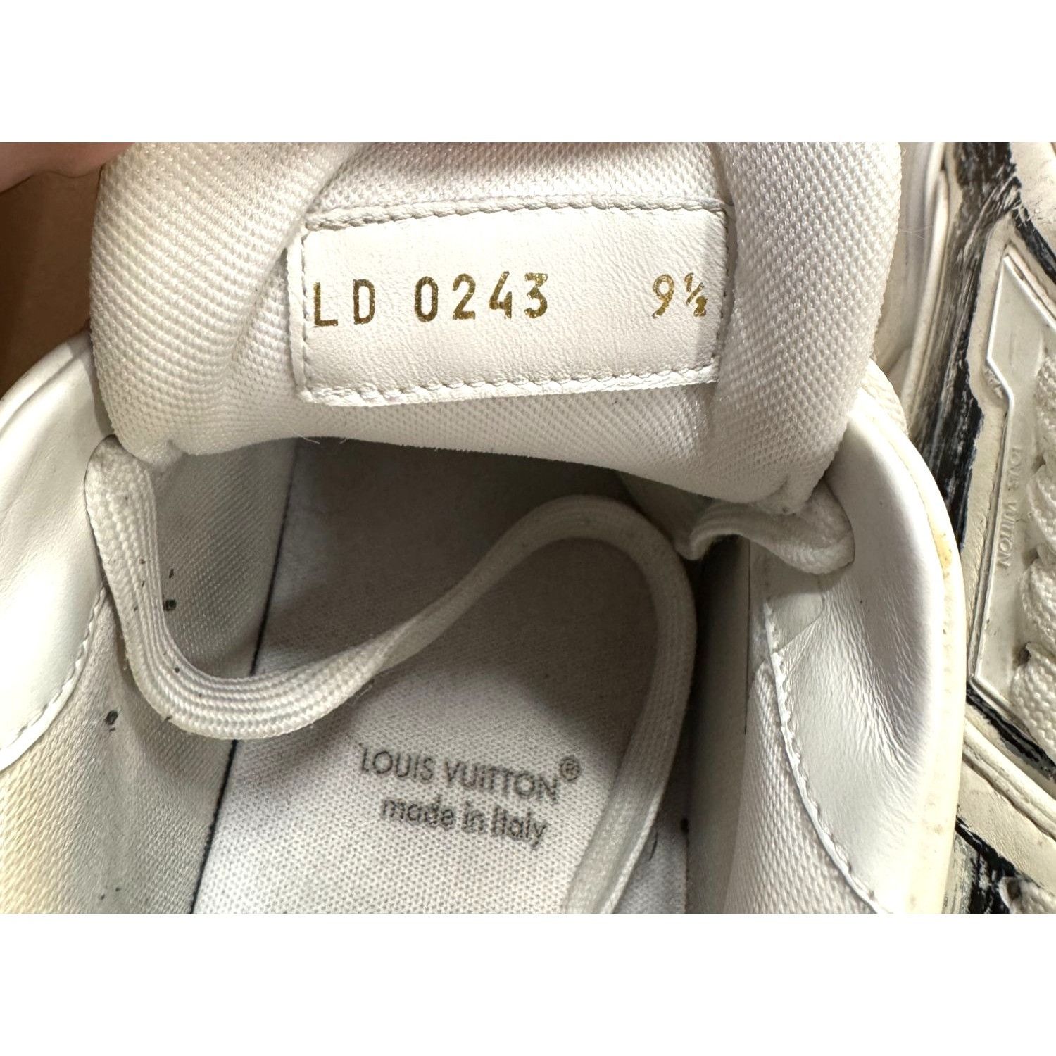 Louis Vuitton Louis Vuitton Mens White & Black Distressed Sneakers Size 9. Size US 9.5 / EU 42-43 - 6 Thumbnail