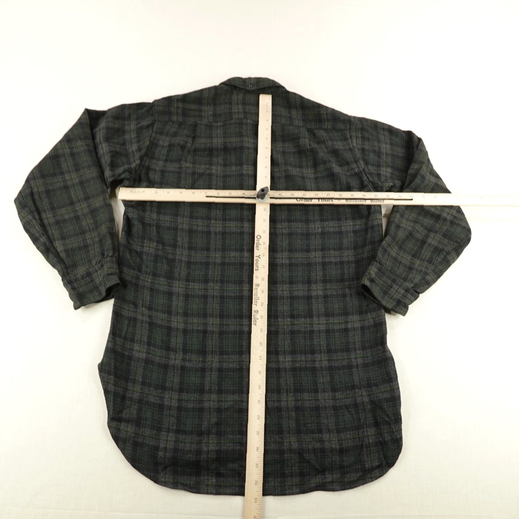 Pendleton VINTAGE Pendleton Shirt Wool Flannel Plaid Green Button-Up Men’s Medium 15 Classic 40s Size US M / EU 48-50 / 2 - 6 Thumbnail