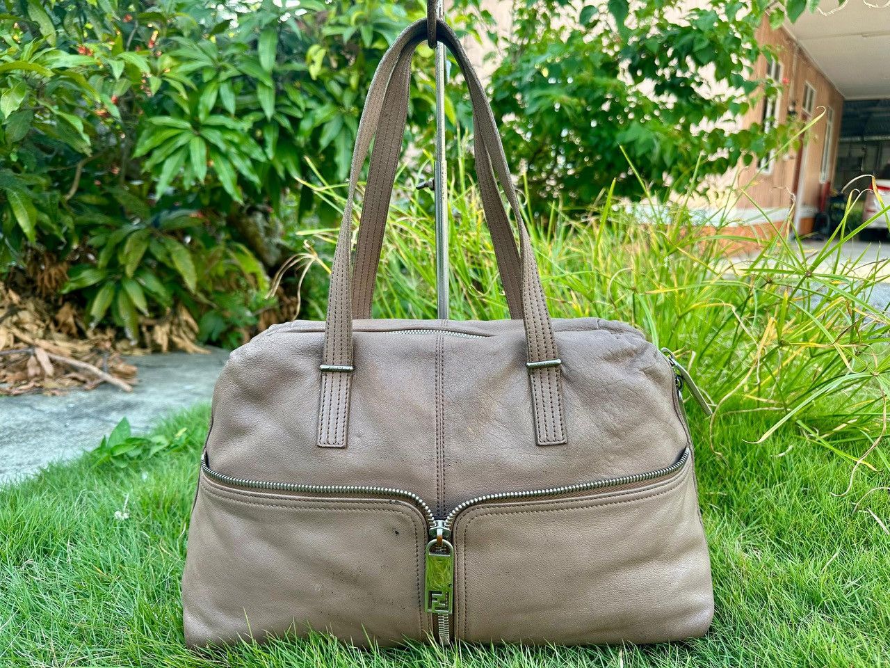 Fendi Authentic Fendi Brown Leather Front Zip Tote Bag Size ONE SIZE - 1 Thumbnail