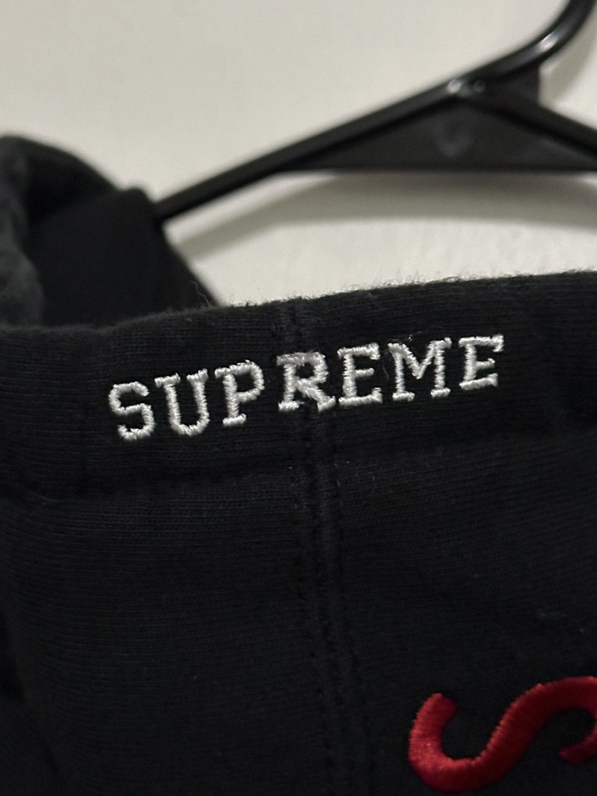 Supreme Supreme Embroidered S Hooded Sweatshirt Size US L / EU 52-54 / 3 - 7 Thumbnail