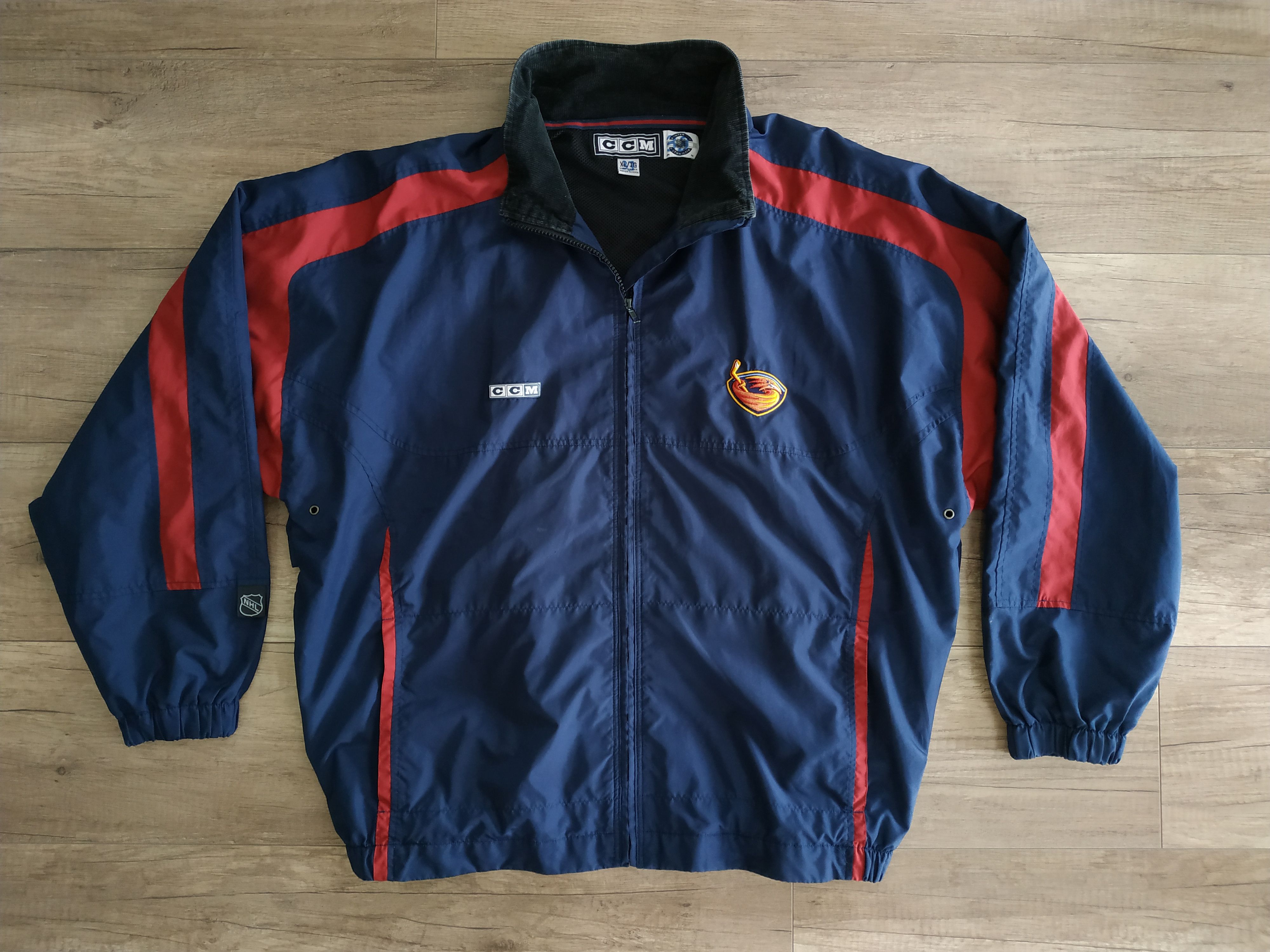 Ccm CCM NHL Atlanta Men's Vintage Full Zip Hockey Jacket, s. XL Size US XL / EU 56 / 4 - 1 Thumbnail