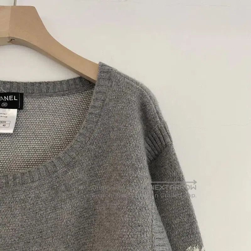 Chanel Chanel Gray Wool Blend Sweater with Lion Design . Size M / US 6-8 / IT 42-44 - 3 Thumbnail