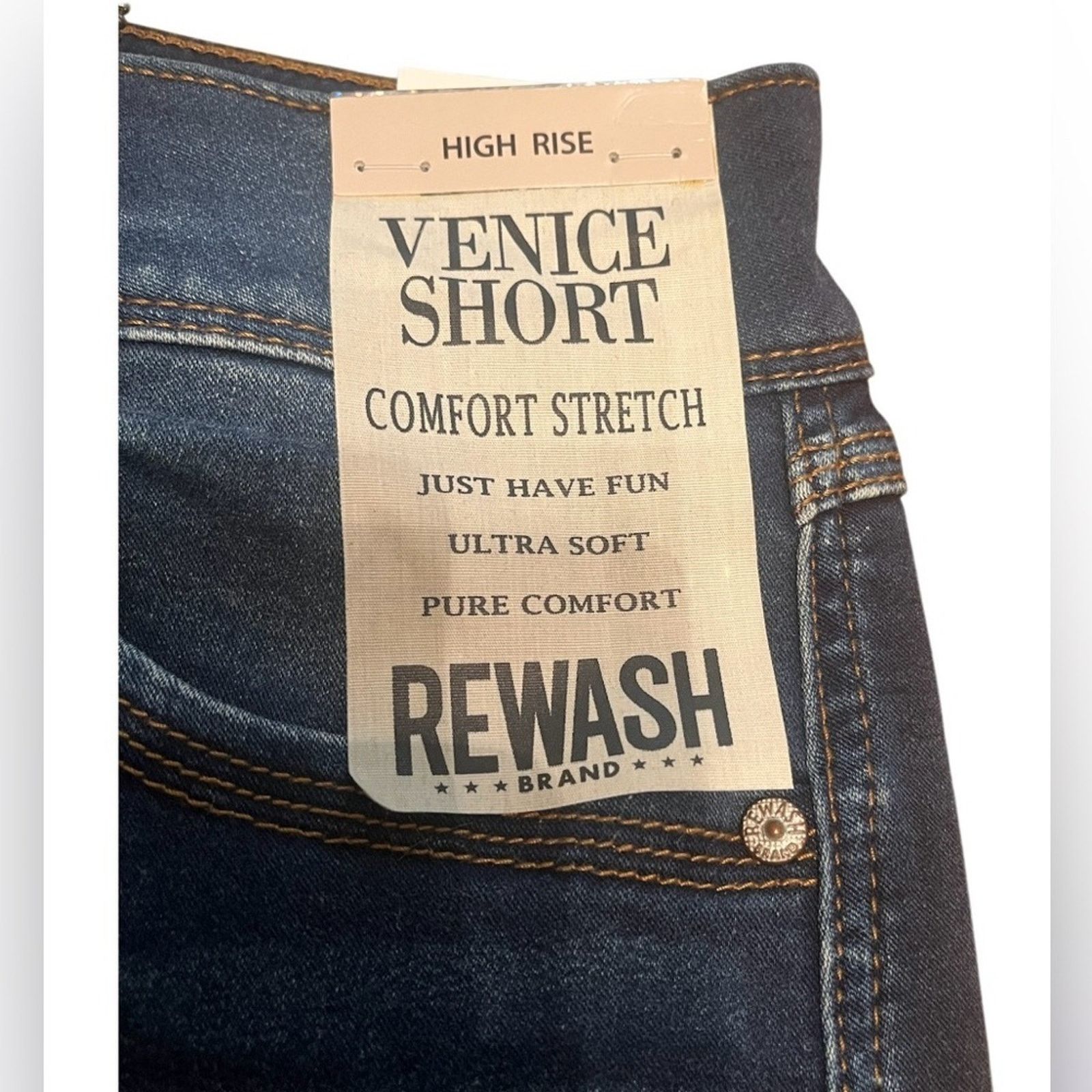 Vince Rewash High Rise Vince Short, size 11 Size M / US 6-8 / IT 42-44 - 3 Thumbnail