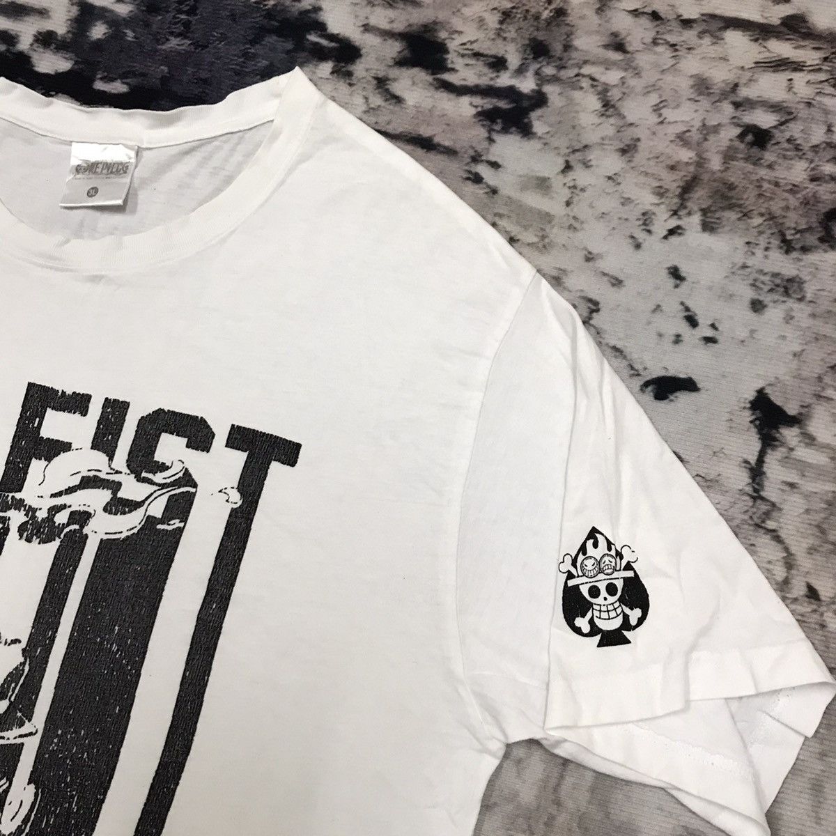 Anime One Piece Fire Fist Tshirt Size US L / EU 52-54 / 3 - 6 Thumbnail
