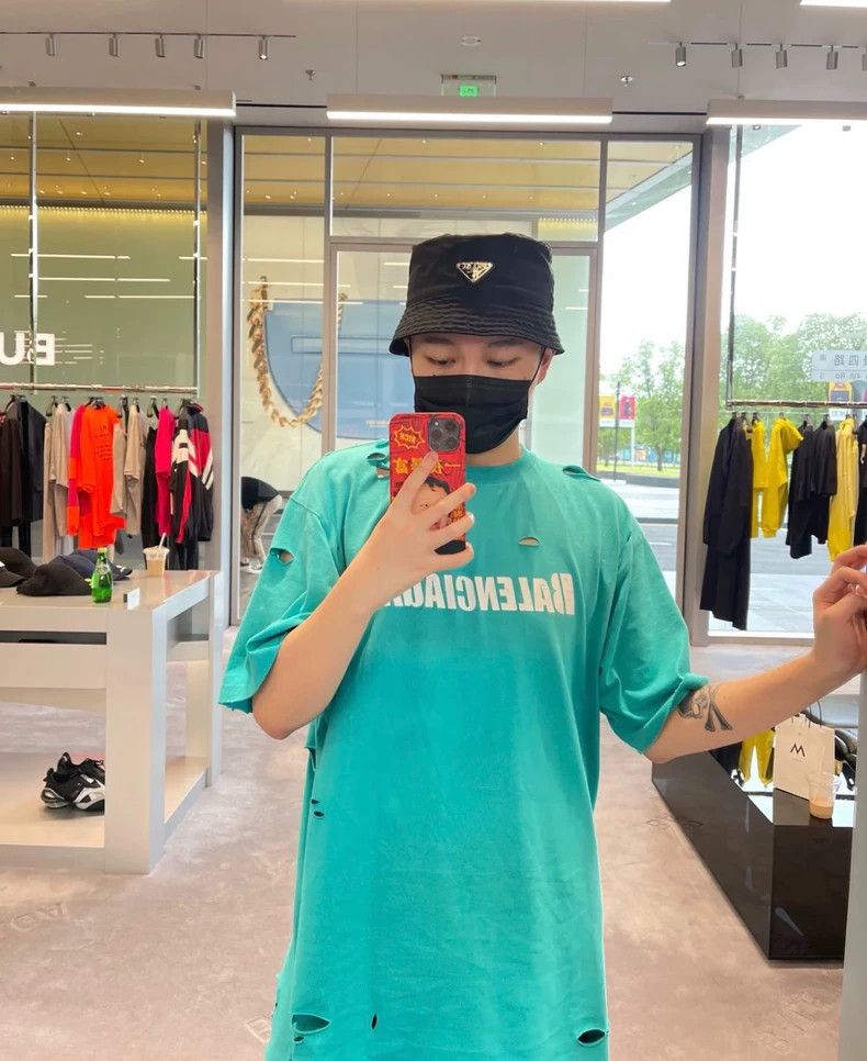 Balenciaga Balenciaga Lake water green havoc logo short sleeves Size US M / EU 48-50 / 2 - 7 Thumbnail