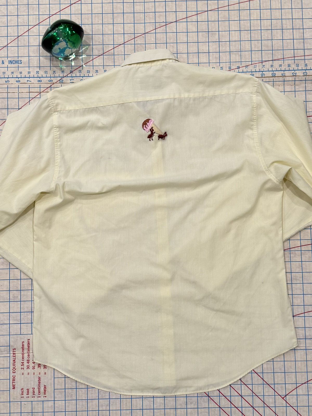 Vintage Vintage Get Lucky Ant Patches Button Up Shirt Yellow Size L Size US L / EU 52-54 / 3 - 10 Thumbnail