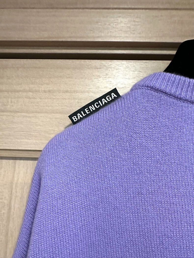 Balenciaga Balenciaga Purple shoulder logo tag cashmere sweater 2501-N Size US XS / EU 42 / 0 - 3 Thumbnail