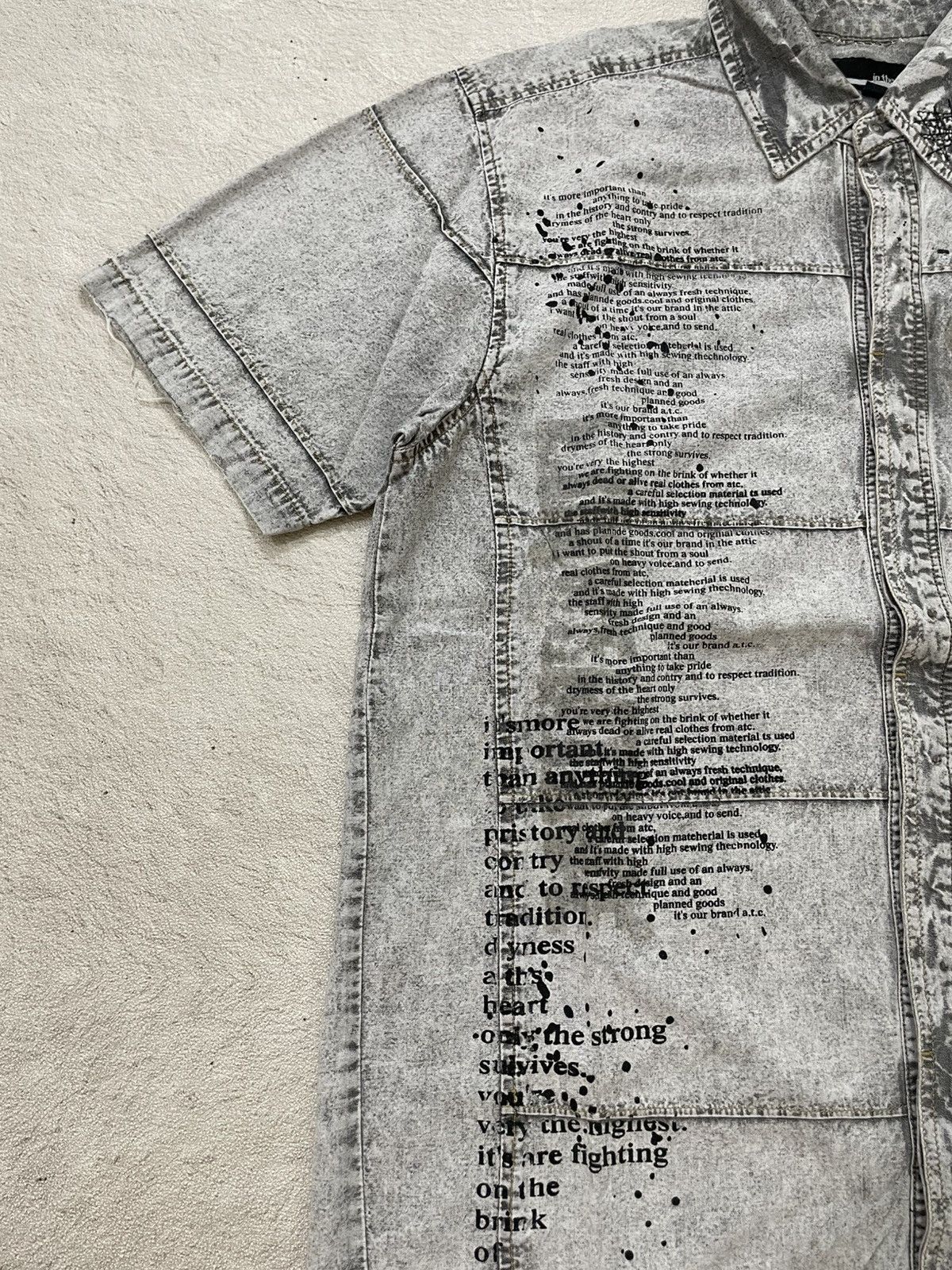 Le Grande Bleu (L.G.B.) 00s intheattic Washed Grey Denim Text Print Distressed poem Size US L / EU 52-54 / 3 - 3 Thumbnail