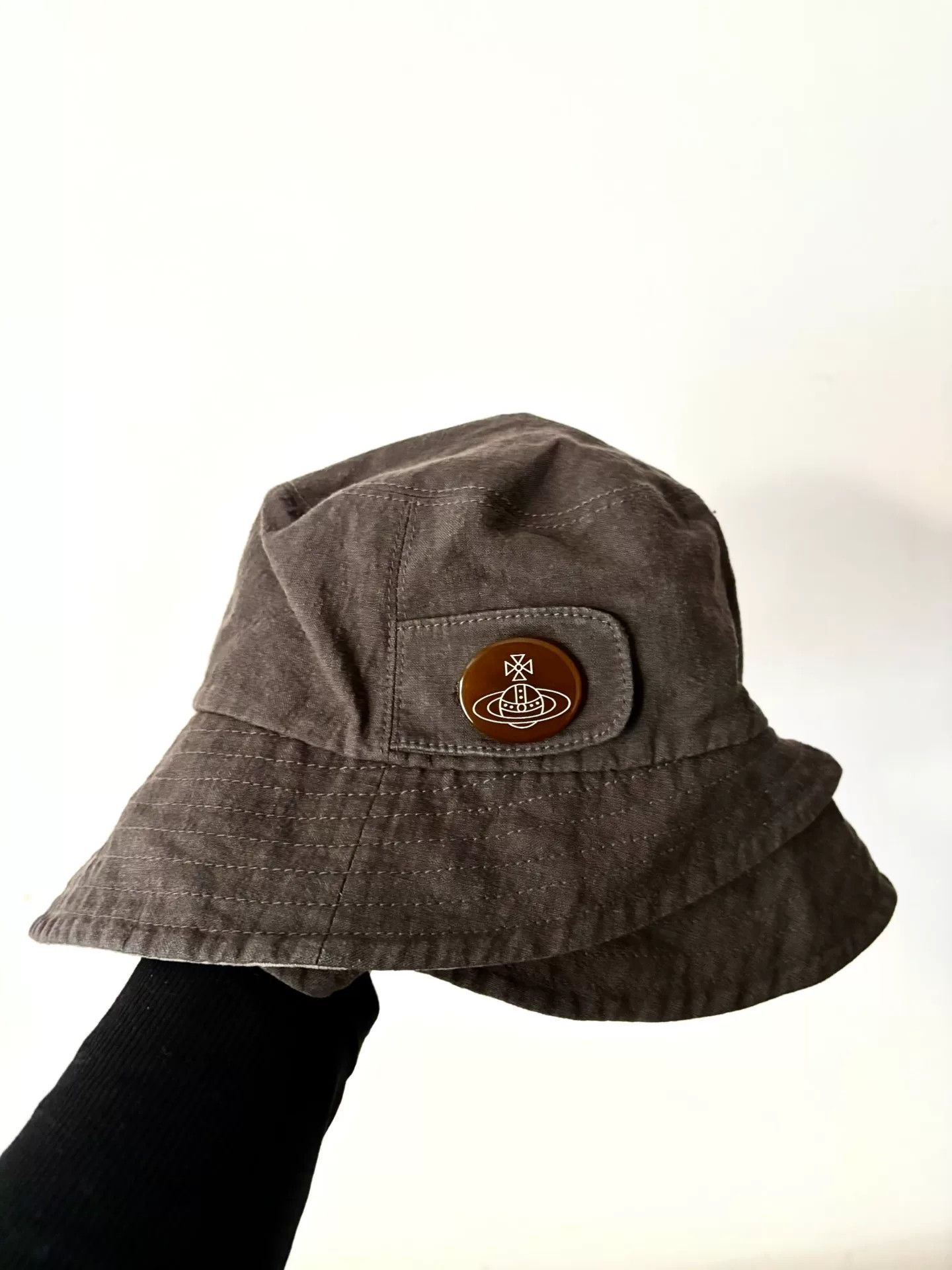 Vivienne Westwood Vivienne Westwood Vintage Gray Saturn Newsboy Cap Size ONE SIZE - 1 Thumbnail