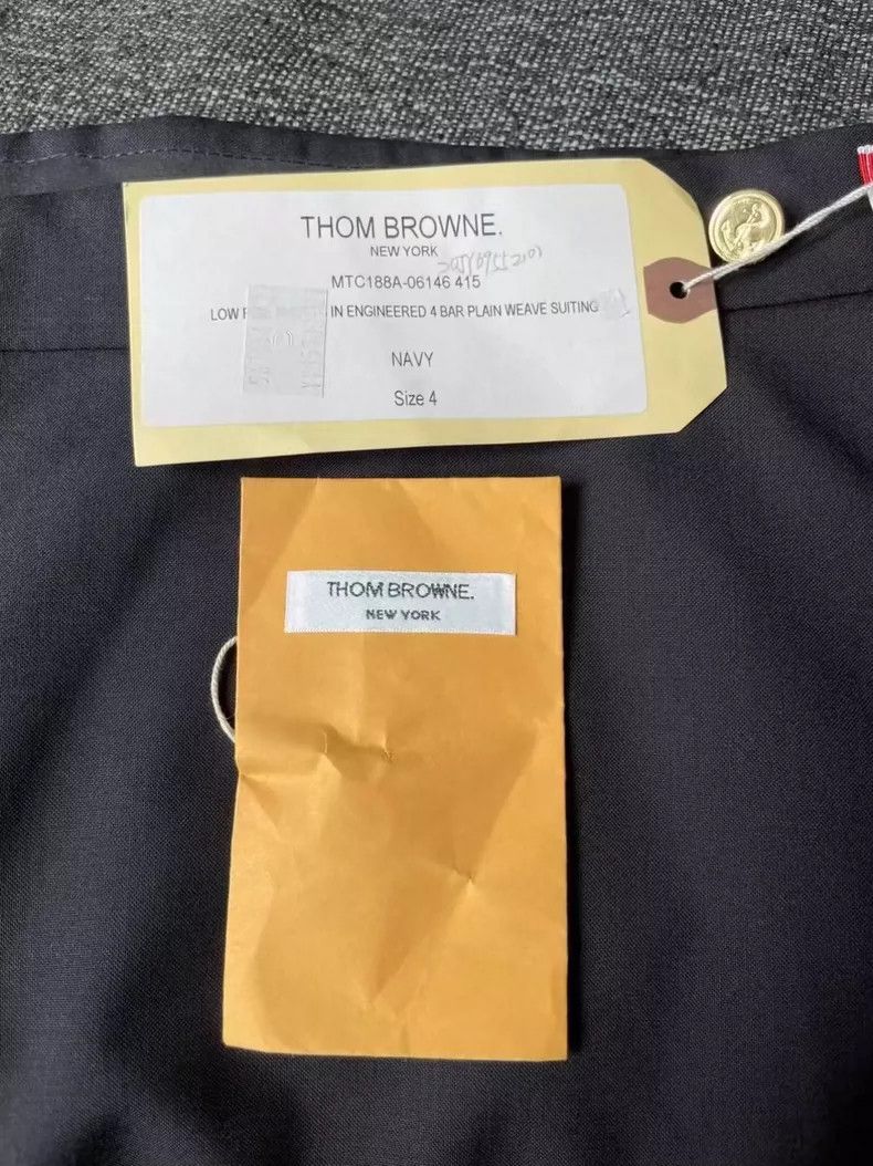 Thom Browne Thom Browne Size 4 Wool suit and shorts 2505-Nextarrow Size US 34 / EU 50 - 4 Thumbnail