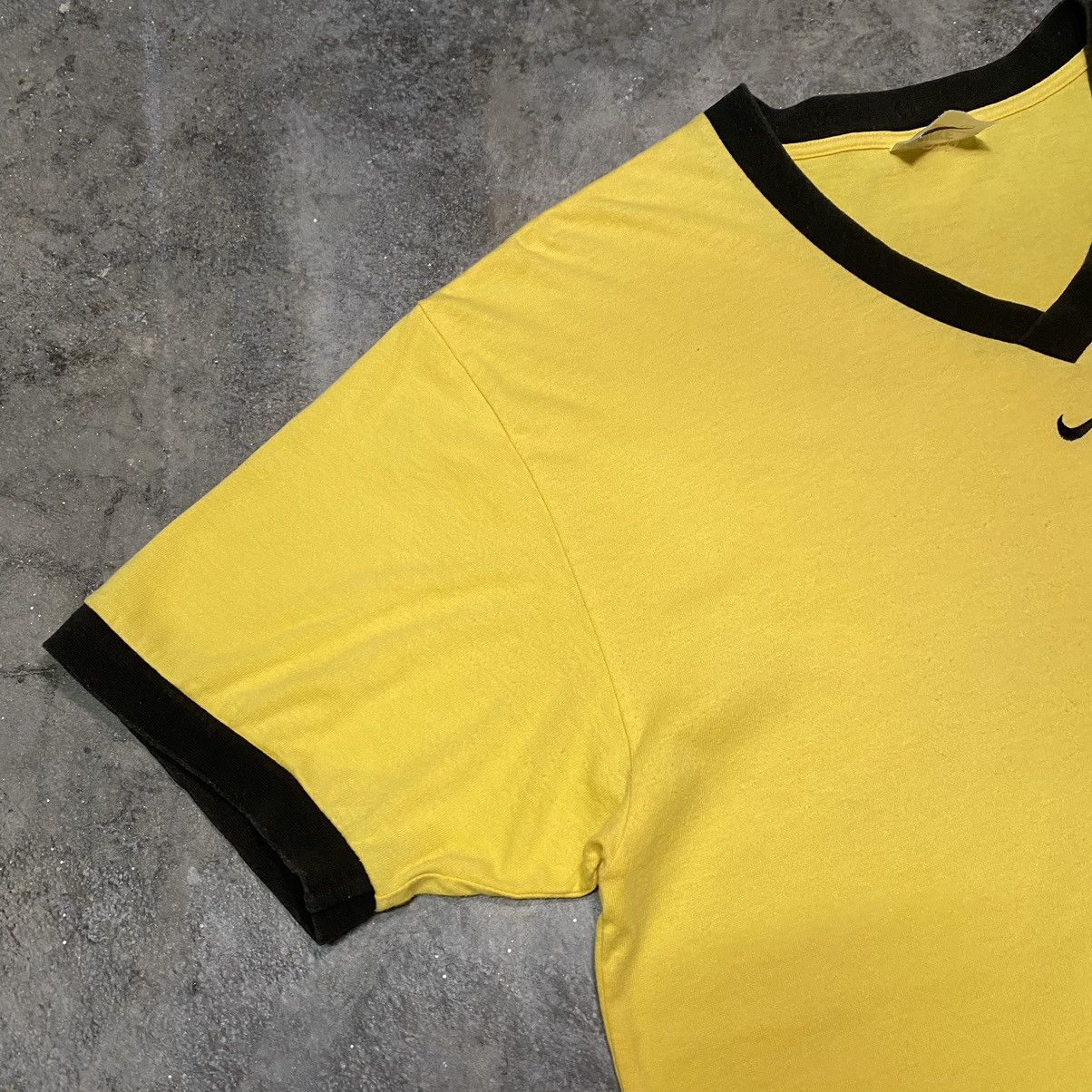 Nike × Vintage Vintage 90’s Nike Center Logo T Shirt Size US M / EU 48-50 / 2 - 6 Thumbnail