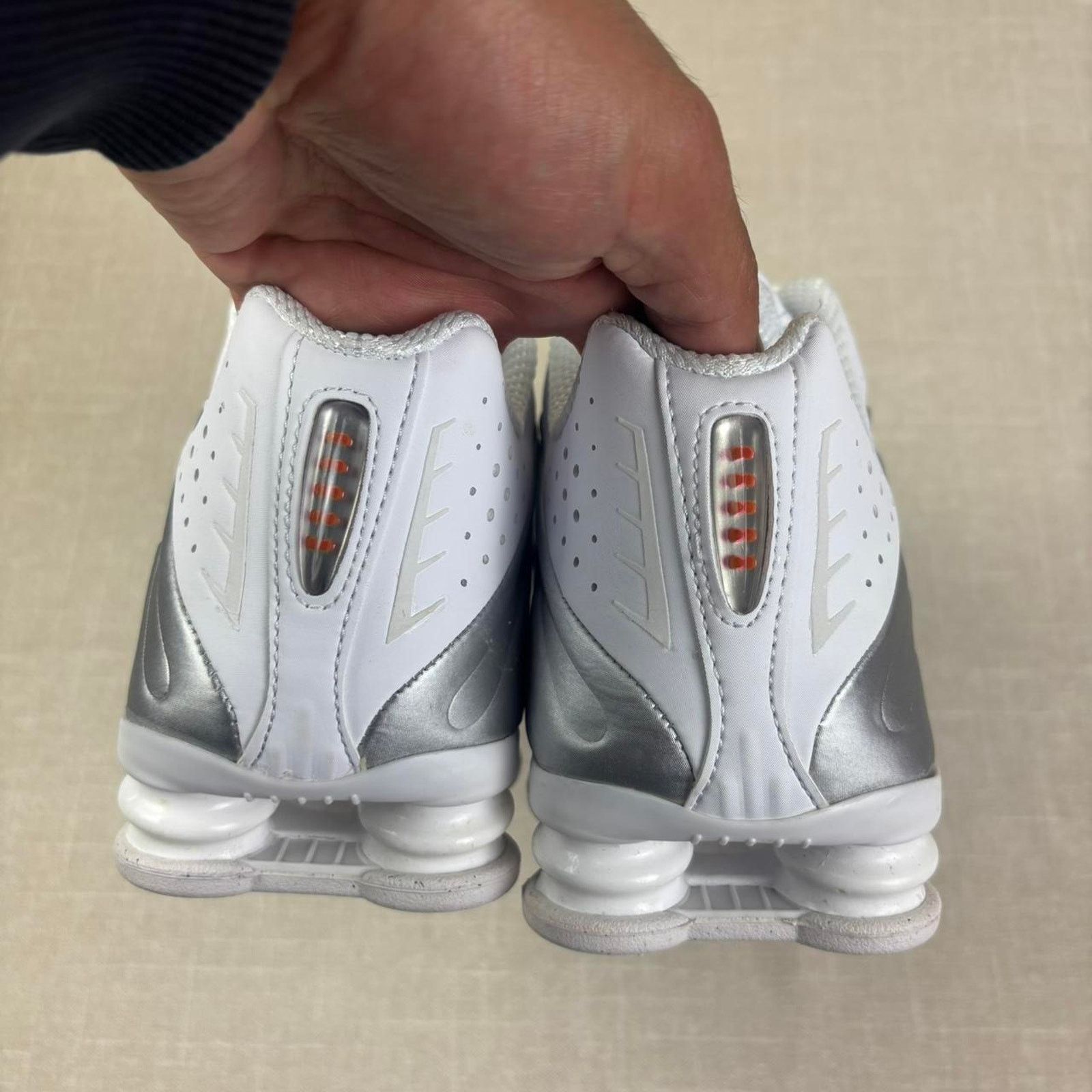Nike 🪙 2019 Nike Shox R4 “White Metallic Silver” 9.5W Size US 9.5 / IT 39.5 - 6 Thumbnail