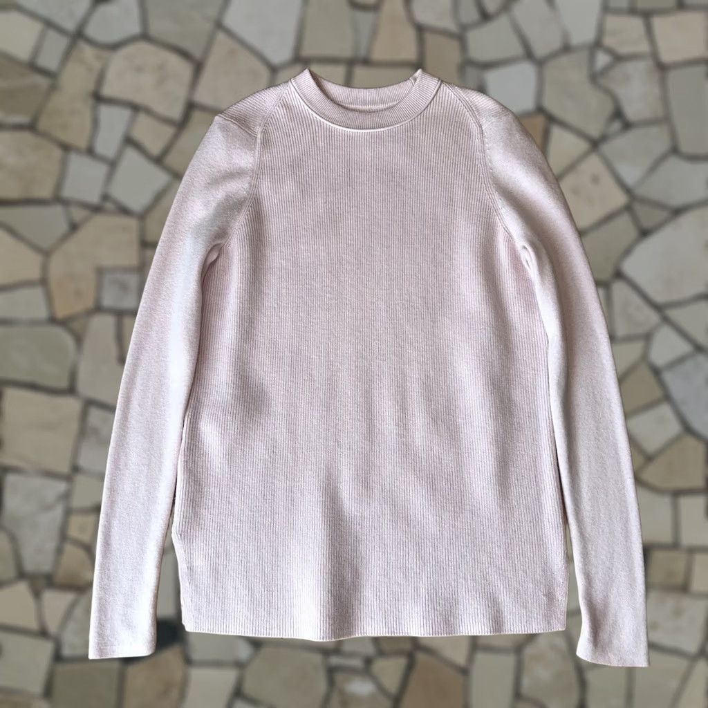 Lululemon Lululemon Sweater Pink Long Sleeve Women’s XS Crew Neck Knit Pullover Casual Athleisure Lightweight Machine Washable Logo Block Size XS / US 0-2 / IT 36-38 - 1 Thumbnail