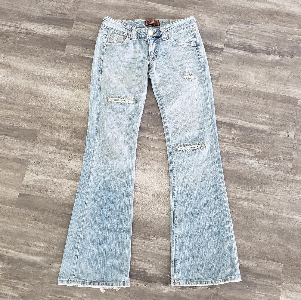 Designer Light Denim Distressed S-MARQUE Bootcut Jean Size 30" / US 8 / IT 44 - 1 Thumbnail
