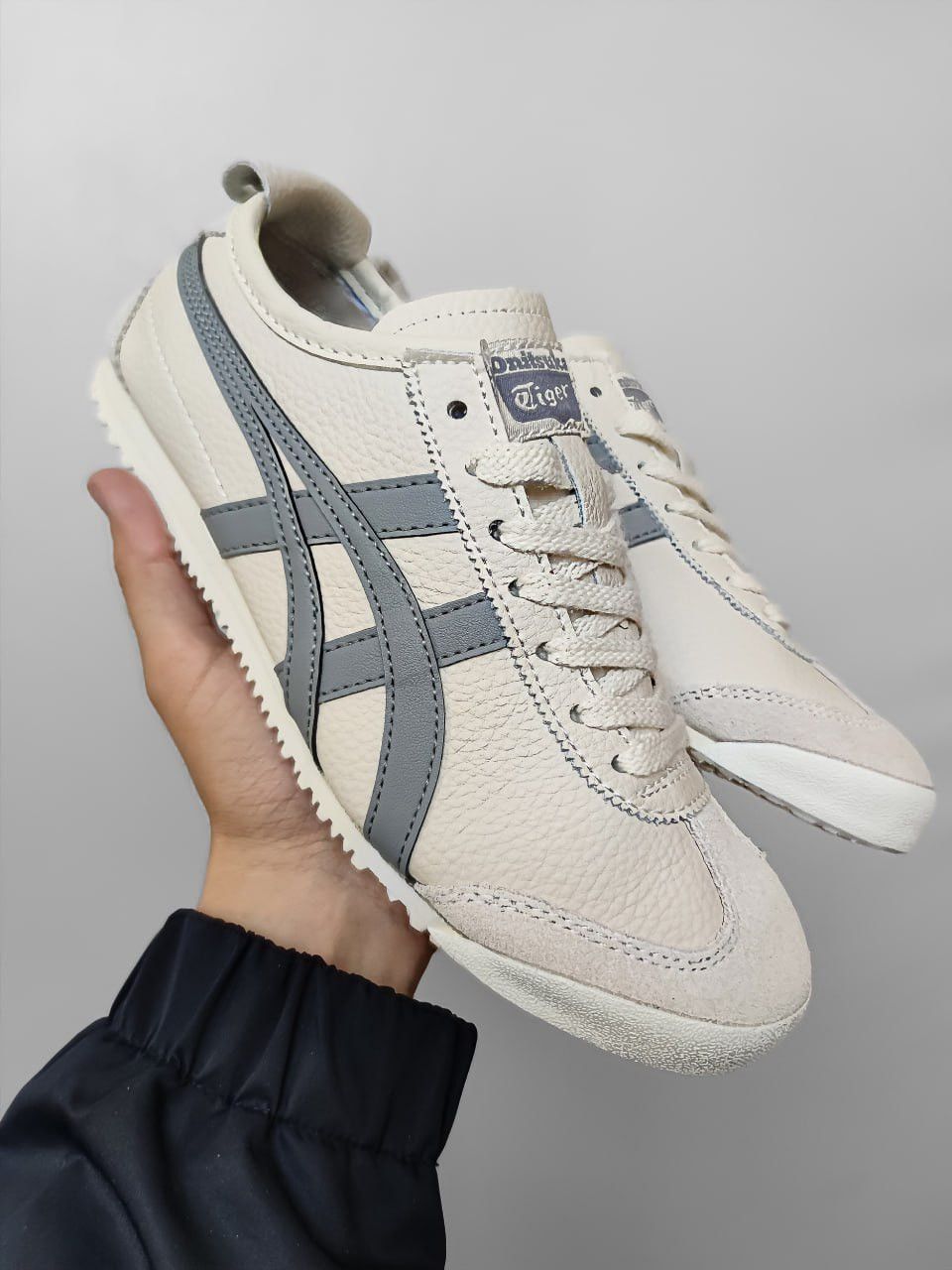 Asics × Onitsuka Tiger × Vintage Onitsuka Tiger Mexico 66 Yellow/ Black Kill Bill Size US 8.5 / EU 41-42 - 1 Thumbnail