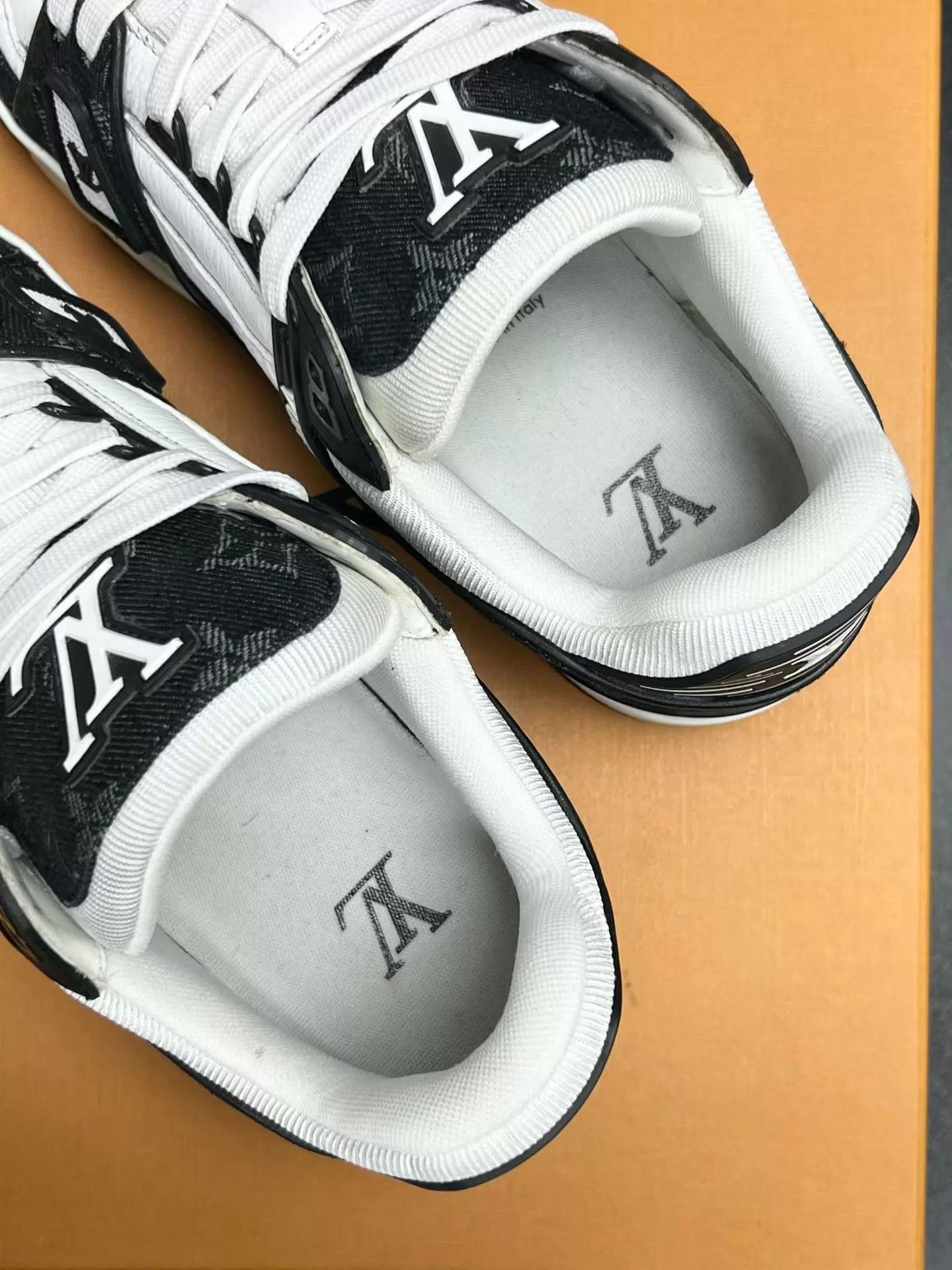 Louis Vuitton LV TRAINER Black White Denim Panda UK7 Size US 8 / EU 41 - 4 Thumbnail