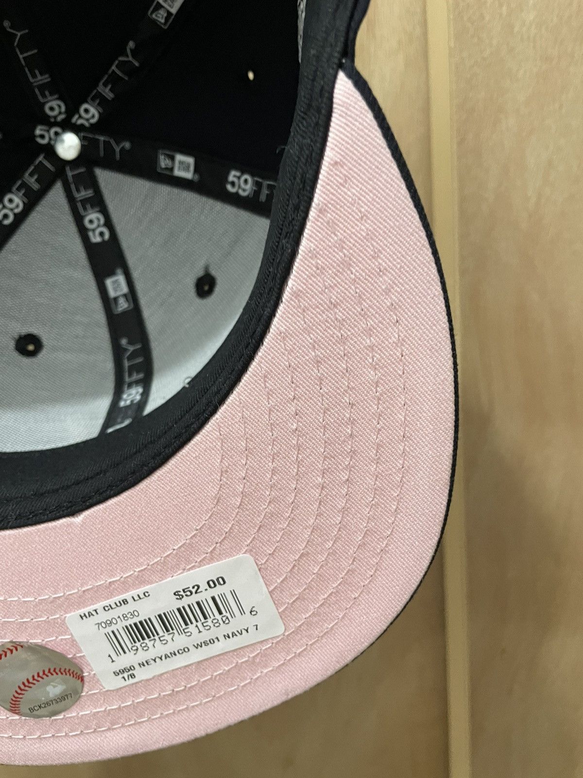 New Era Hat club exclusive New York 2001 World Series pink uv7 1/8 Size ONE SIZE - 7 Thumbnail