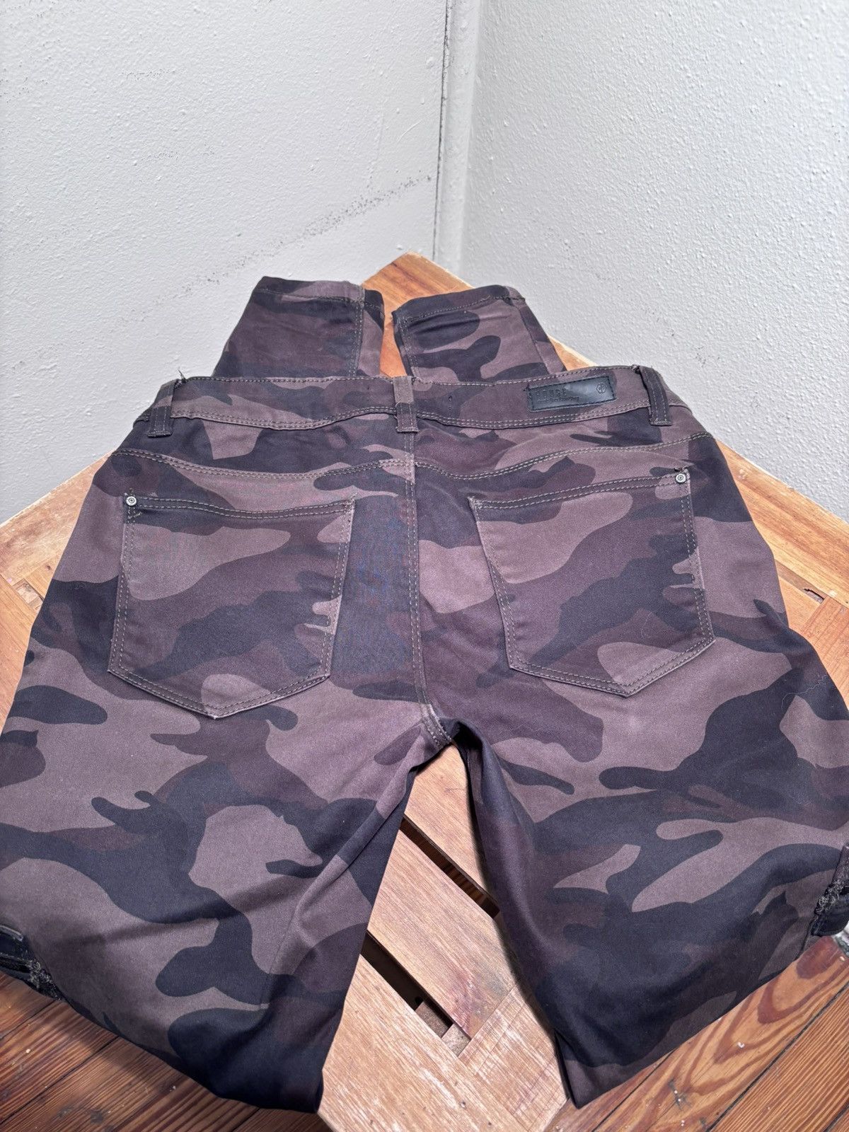 Vintage House Create Your Own Story Camo Skinny Jeans Size 30" / US 8 / IT 44 - 7 Thumbnail