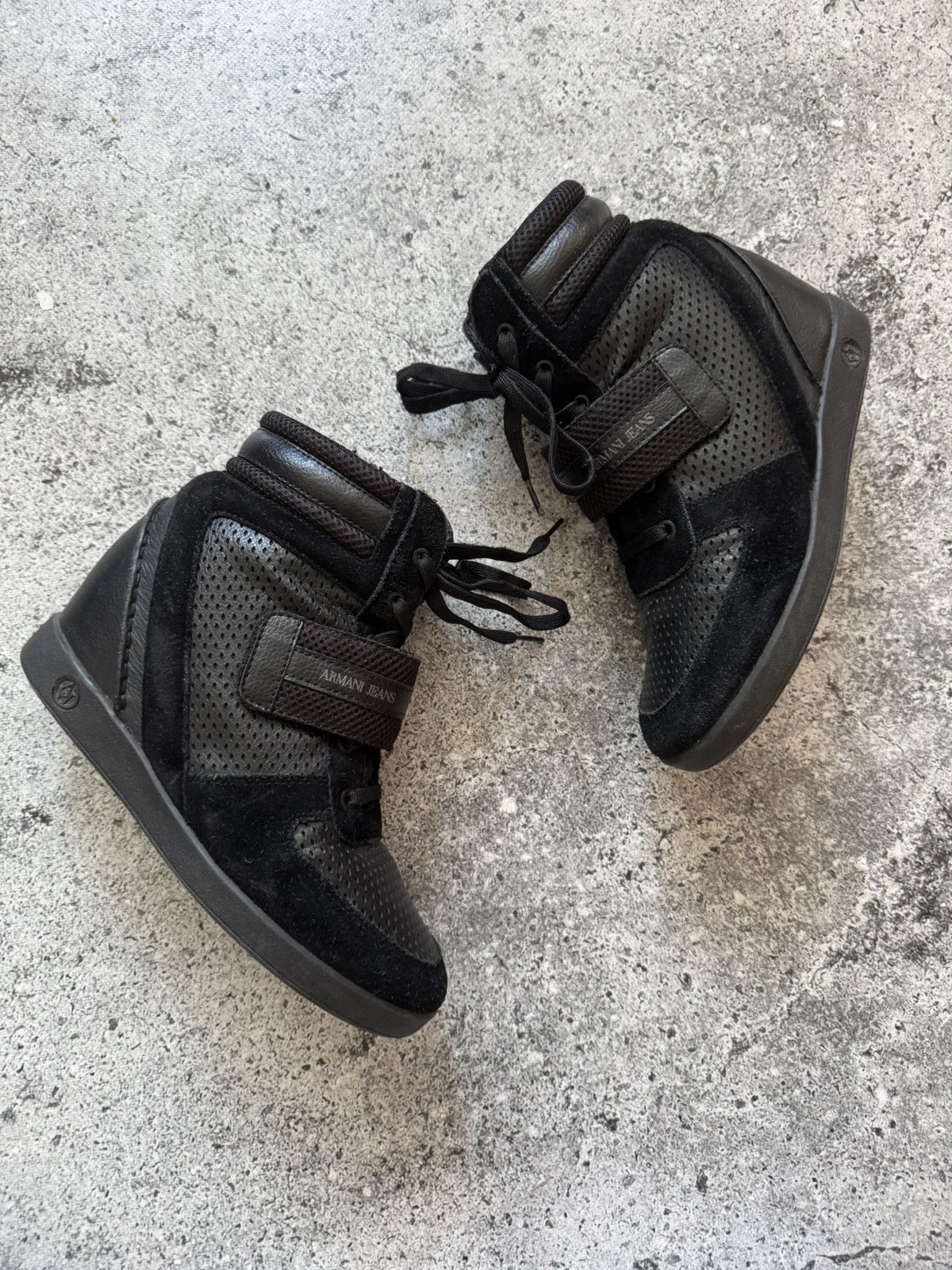 Giorgio Armani Giorgio Armani Vintage Hi-Top Sneakers isabel marant Style Size US 10 / IT 40 - 1 Thumbnail
