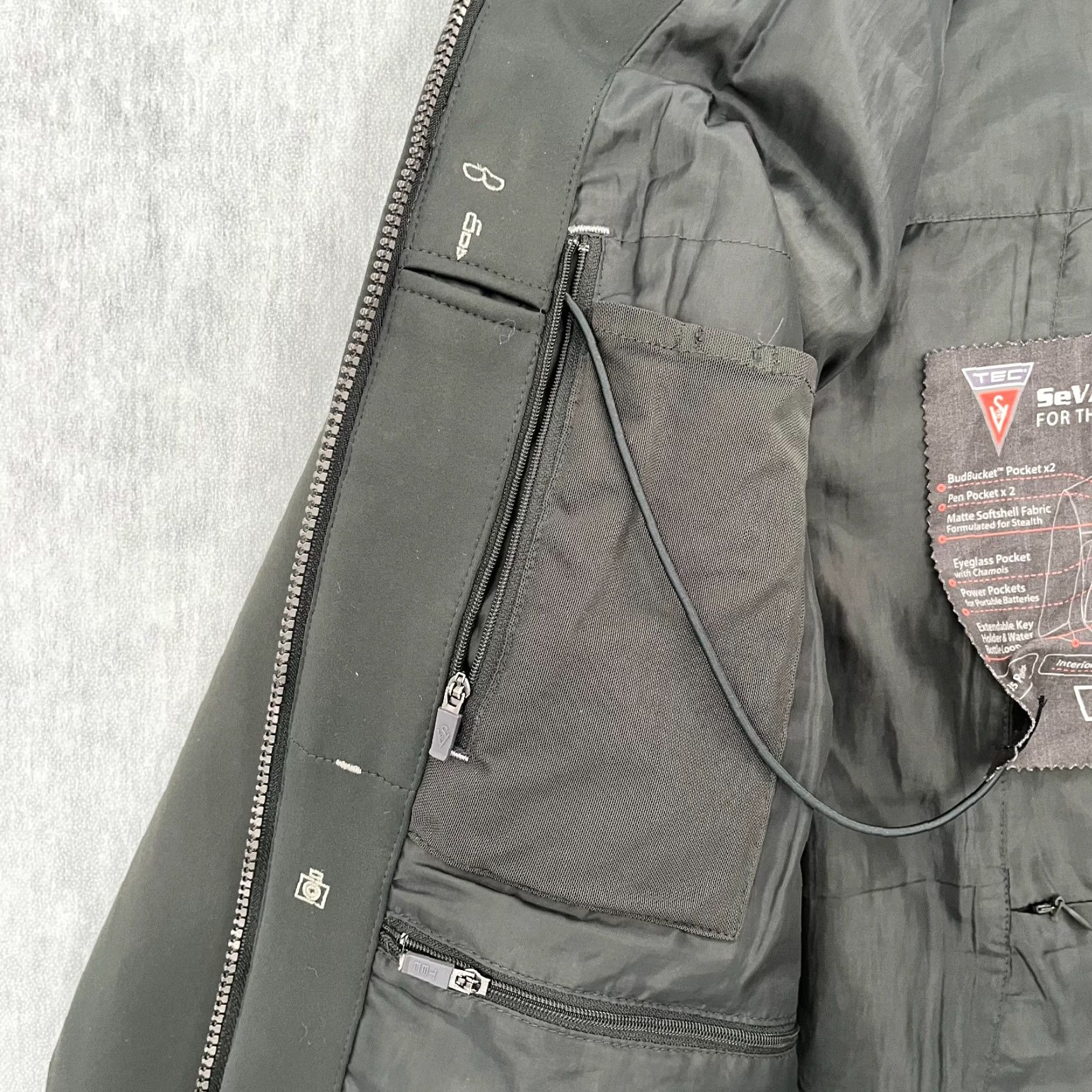 Vintage SCOTTeVEST Jacket Mens XL Gray Full Zip Pockets Concealed Carry SeVAlpha Brad Thor Windbreaker Tactical Preowned Size US XL / EU 56 / 4 - 6 Thumbnail