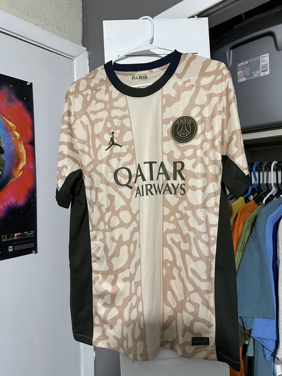 Nike PSG Jordan Size US L / EU 52-54 / 3 - 1 Preview