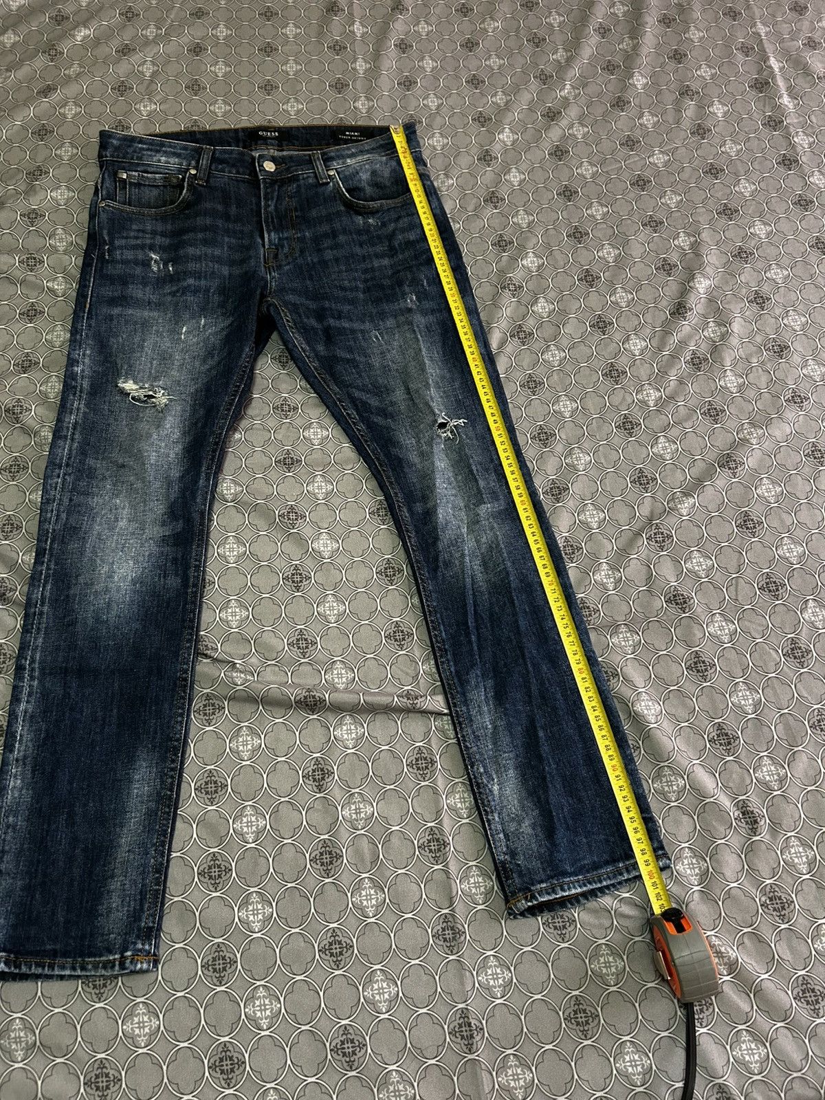 Guess Authentic Guess Los Angeles Miami Super Skinny Jeans Size US 33 - 13 Thumbnail